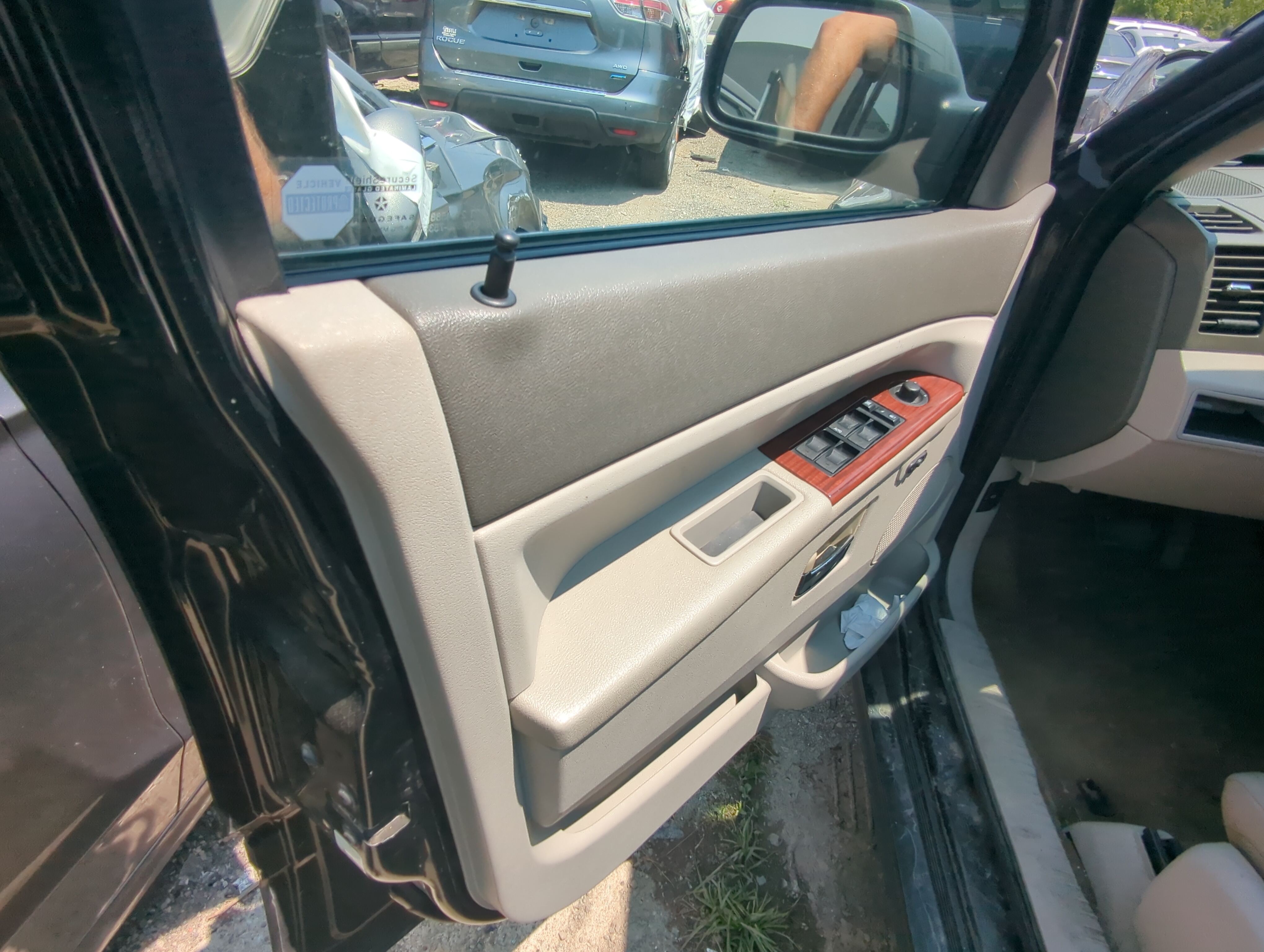 2005 Jeep Grand Cherokee Front Left Driver Interior Door Panel Trim 1091286 - Oemusedautoparts1.com