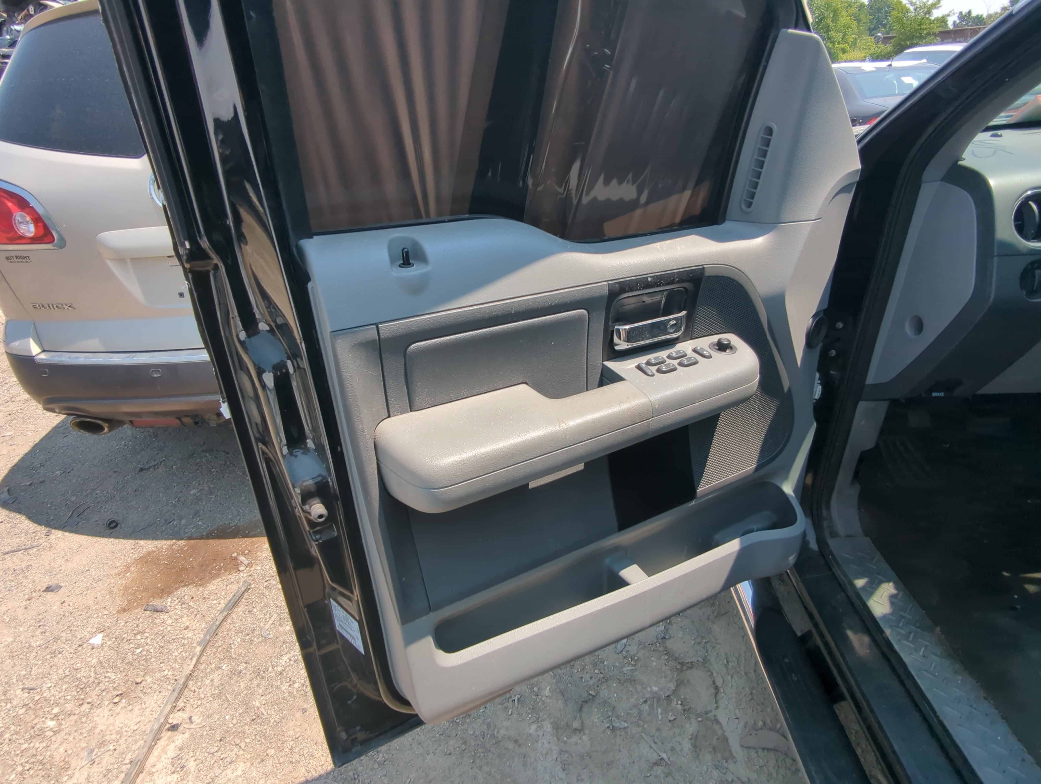 Picture of 2005 Ford F-150 Front Left Driver Interior Door Panel Trim 1091608