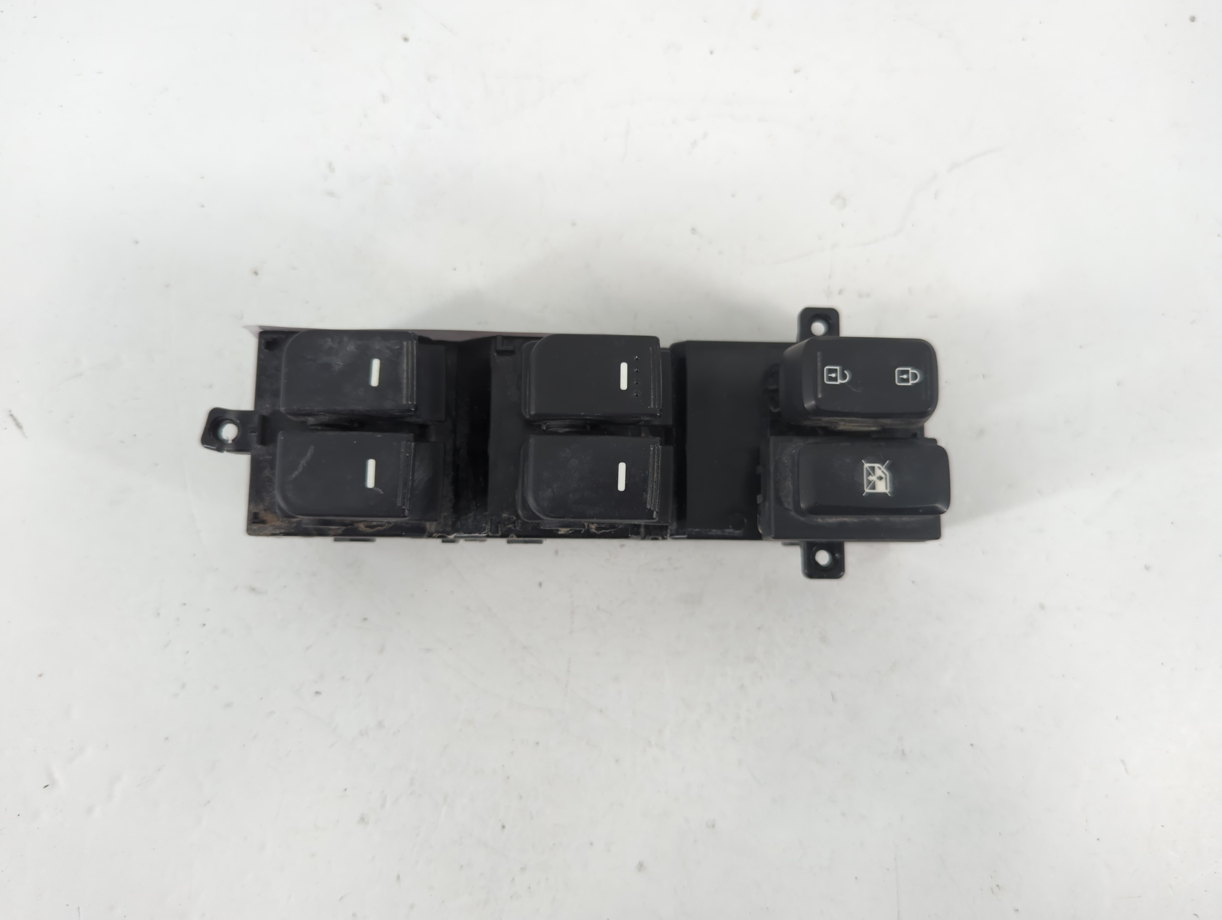 2014-2015 Kia Optima Driver Left Door Master Power Window Switch 1092370 - Oemusedautoparts1.com