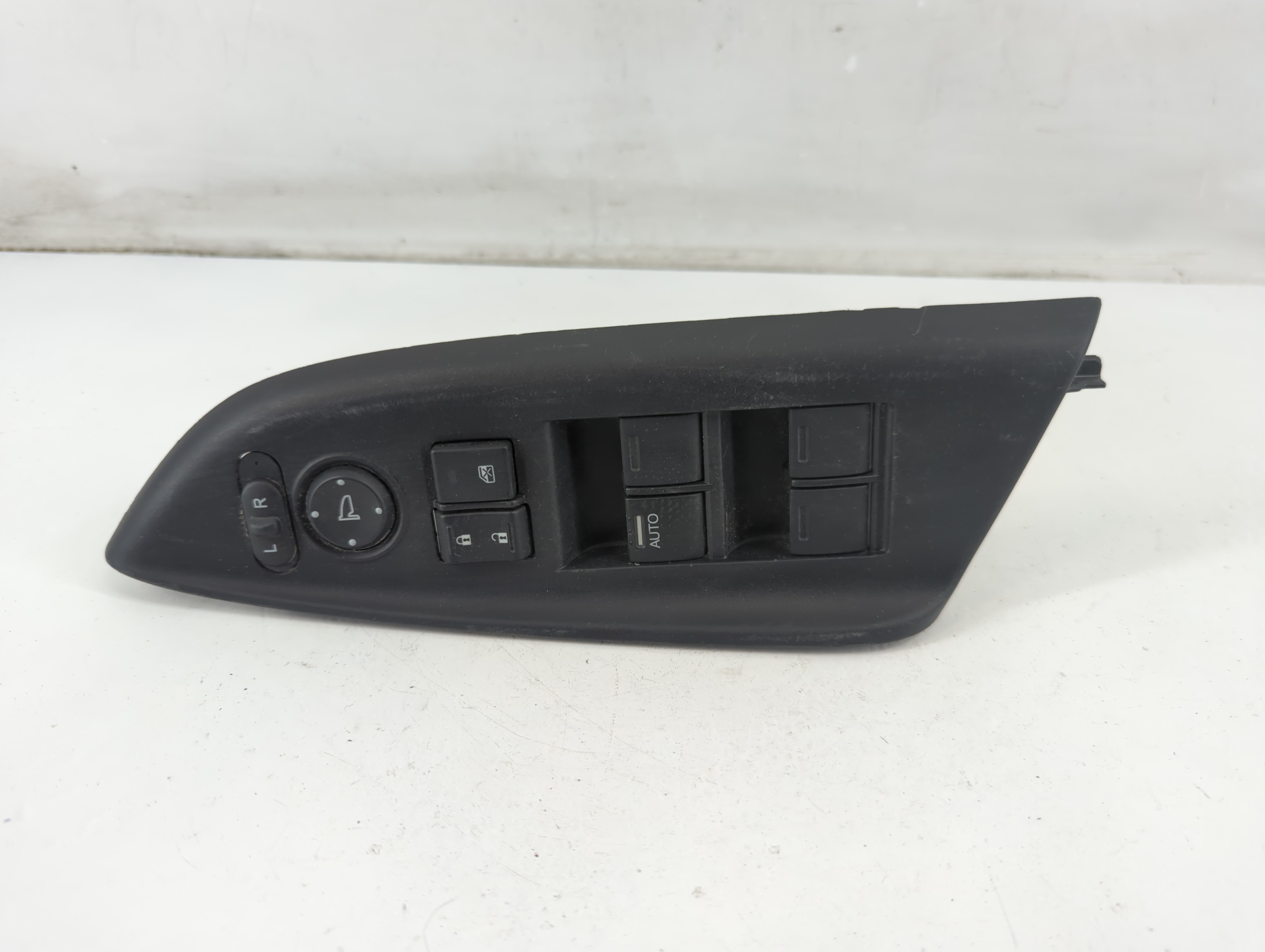 2015-2020 Honda Fit Driver Left Door Master Power Window Switch 1092371 - Oemusedautoparts1.com