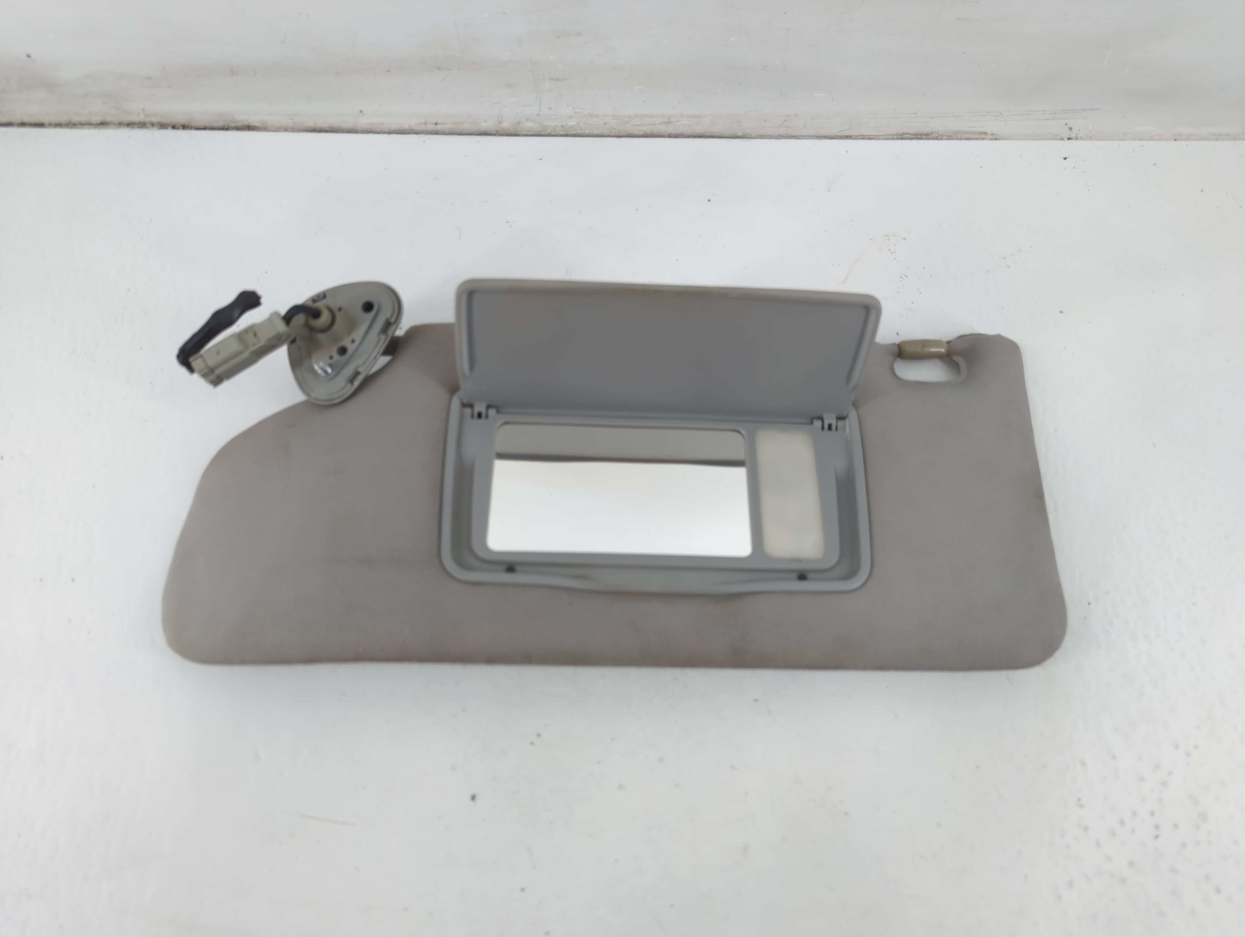 2005-2007 Honda Accord Driver Sun Visor Mirror Left Sunvisor Gray 1092390 - Oemusedautoparts1.com