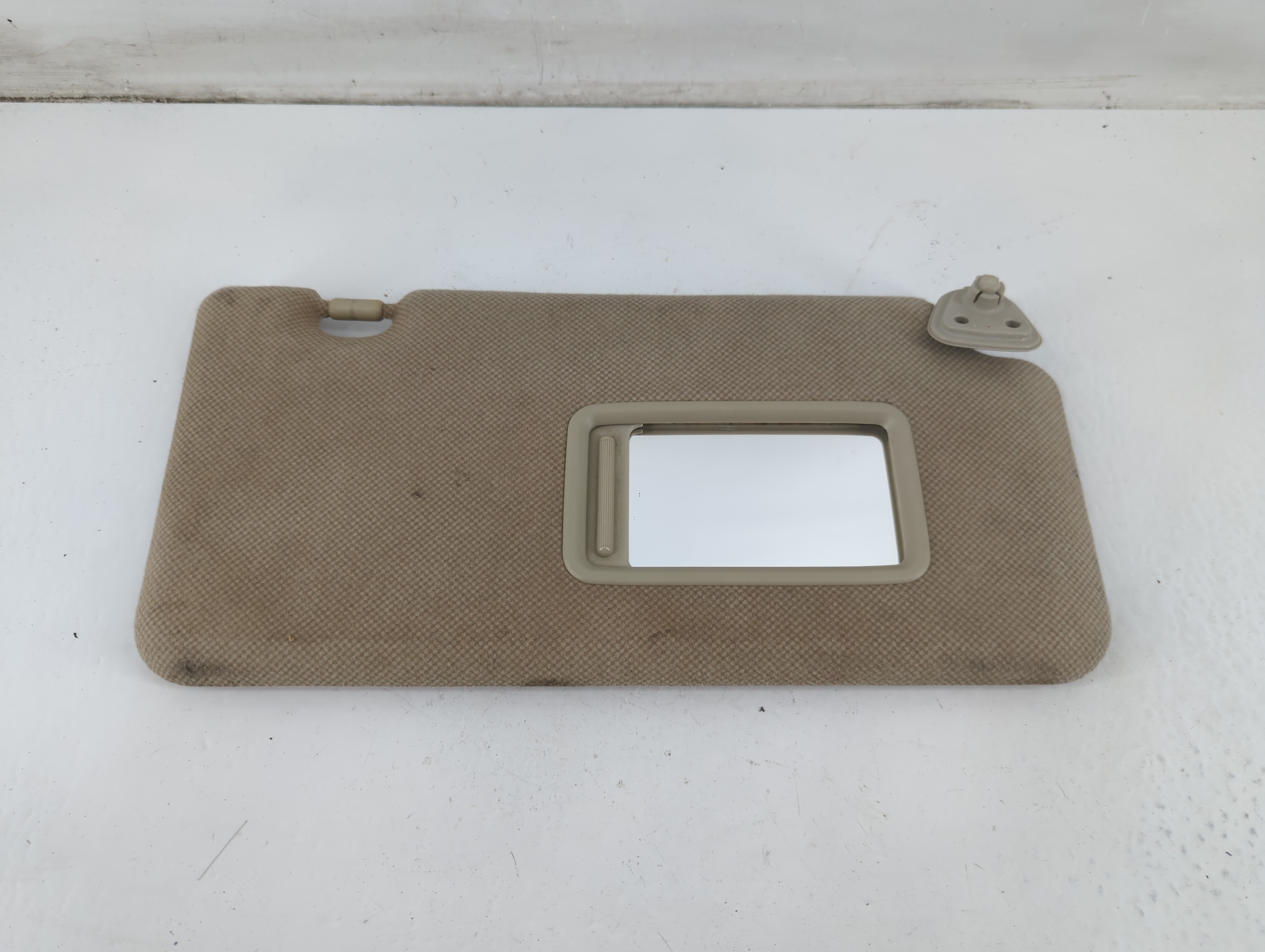 2007-2012 Nissan Versa Passenger Sun Visor Mirror Right Sunvisor Beige 1092417 - Oemusedautoparts1.com