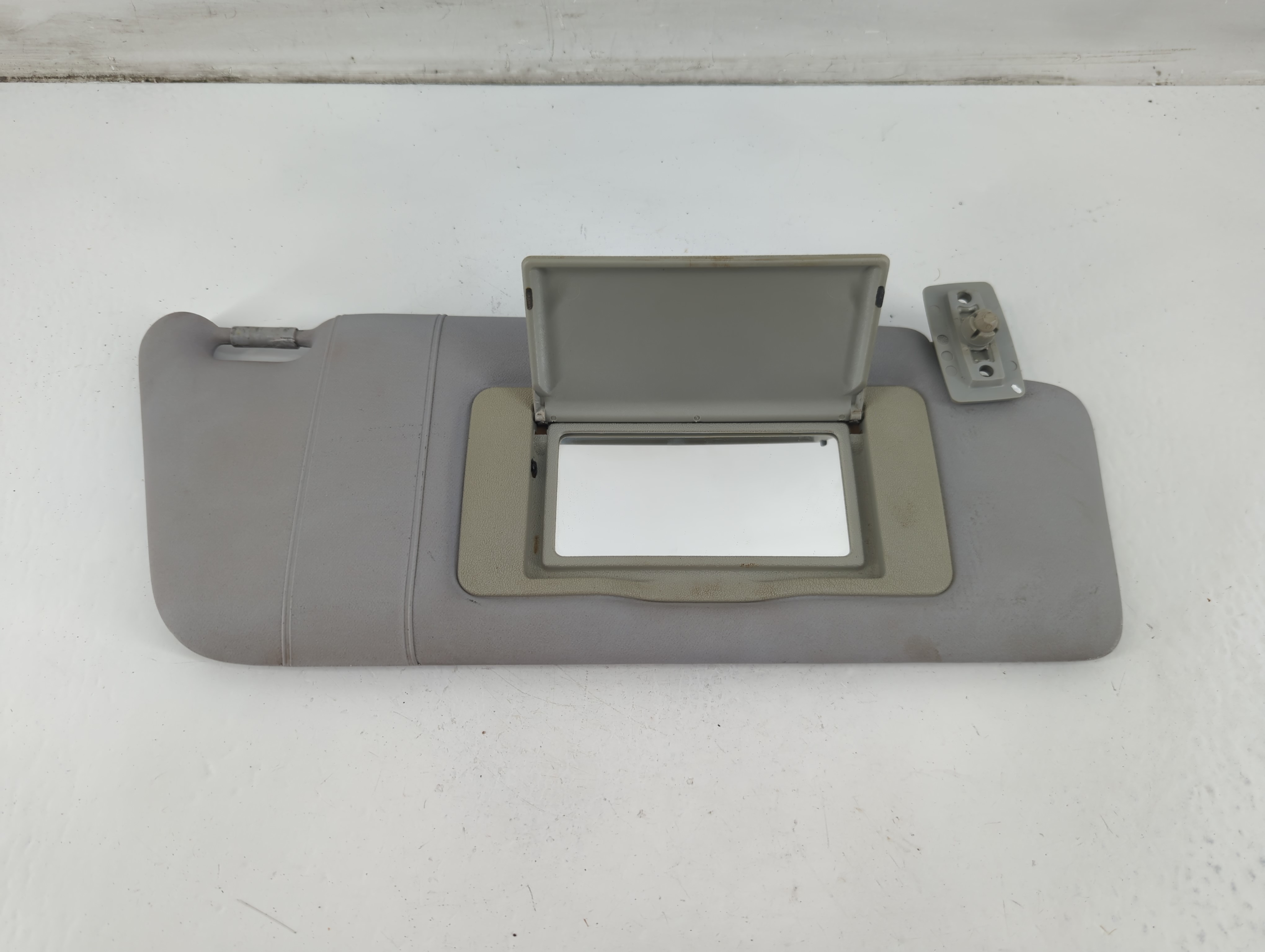 2001-2005 Mercedes-benz C240 Passenger Sun Visor Mirror Right Sunvisor 1092435 - Oemusedautoparts1.com