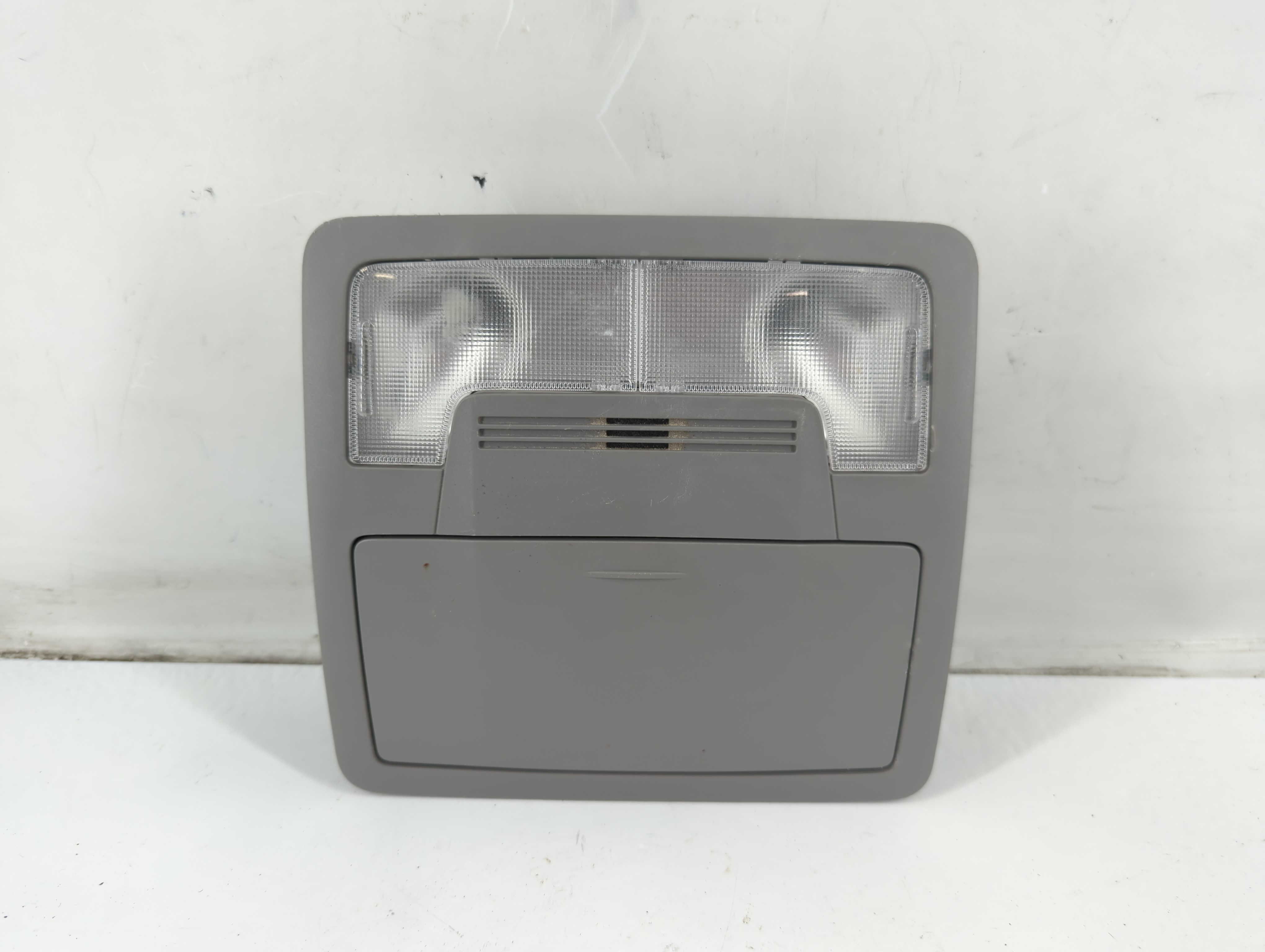 2013 Toyota Camry Overhead Roof Console 1092449 - Oemusedautoparts1.com