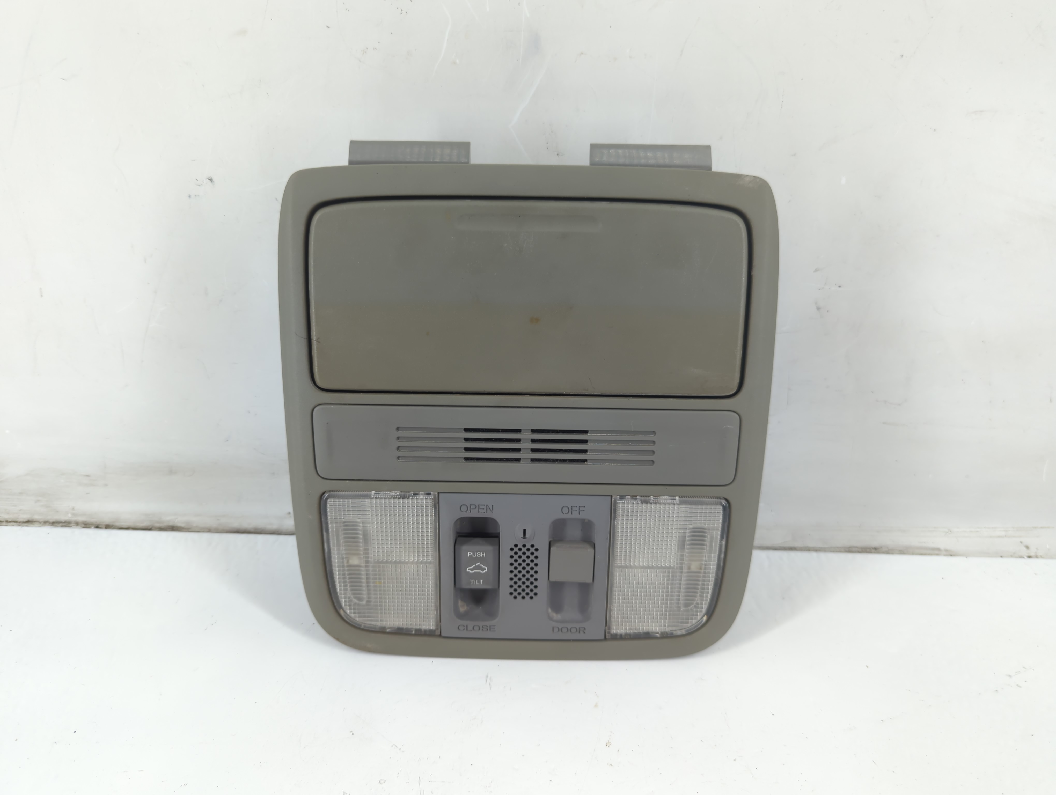 2013 Honda Accord Overhead Roof Console 1092483 - Oemusedautoparts1.com