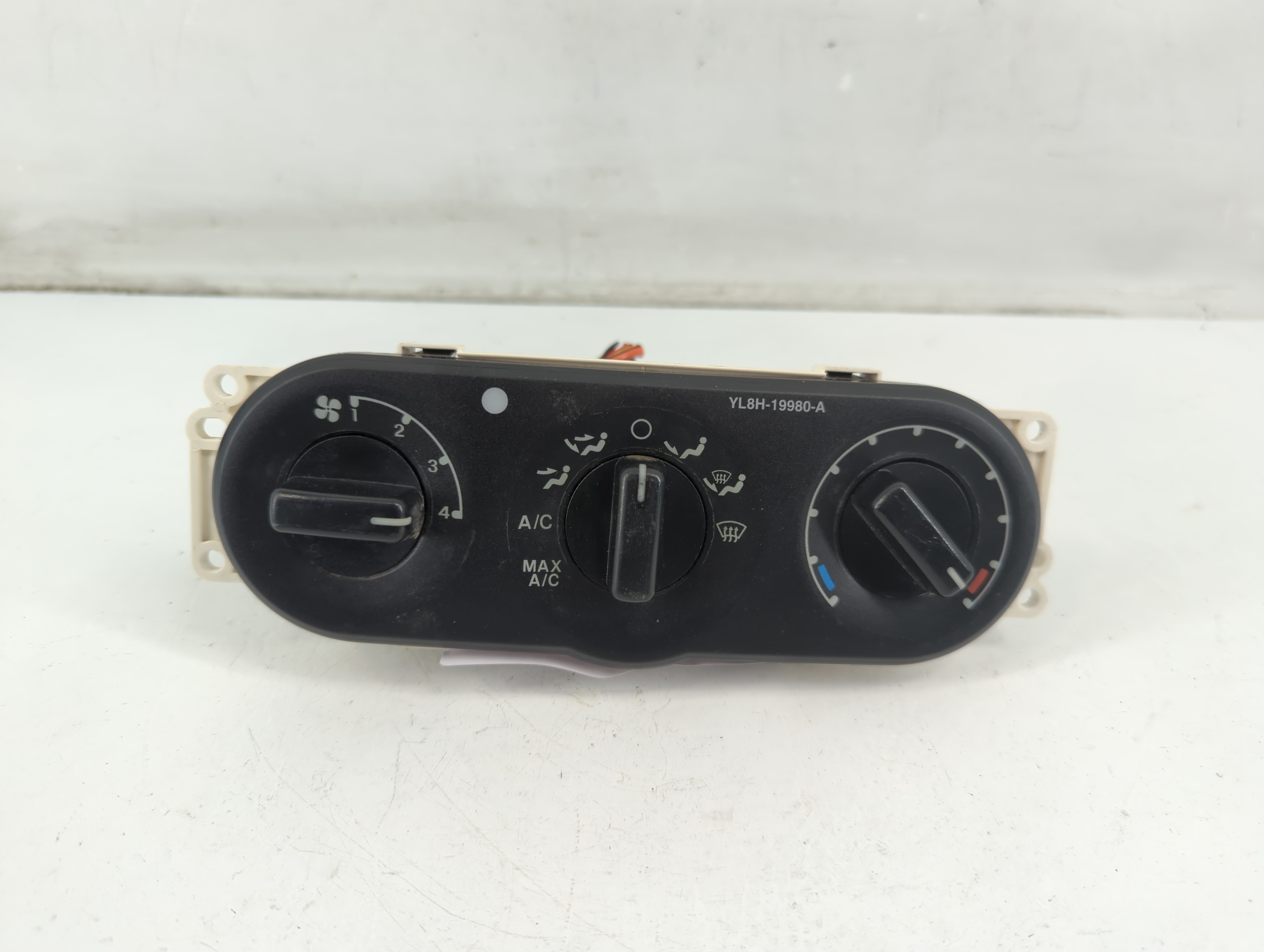 2005-2007 Mercury Mariner Ac Heater Climate Control Yl8h-19980-a 1092511 - Oemusedautoparts1.com