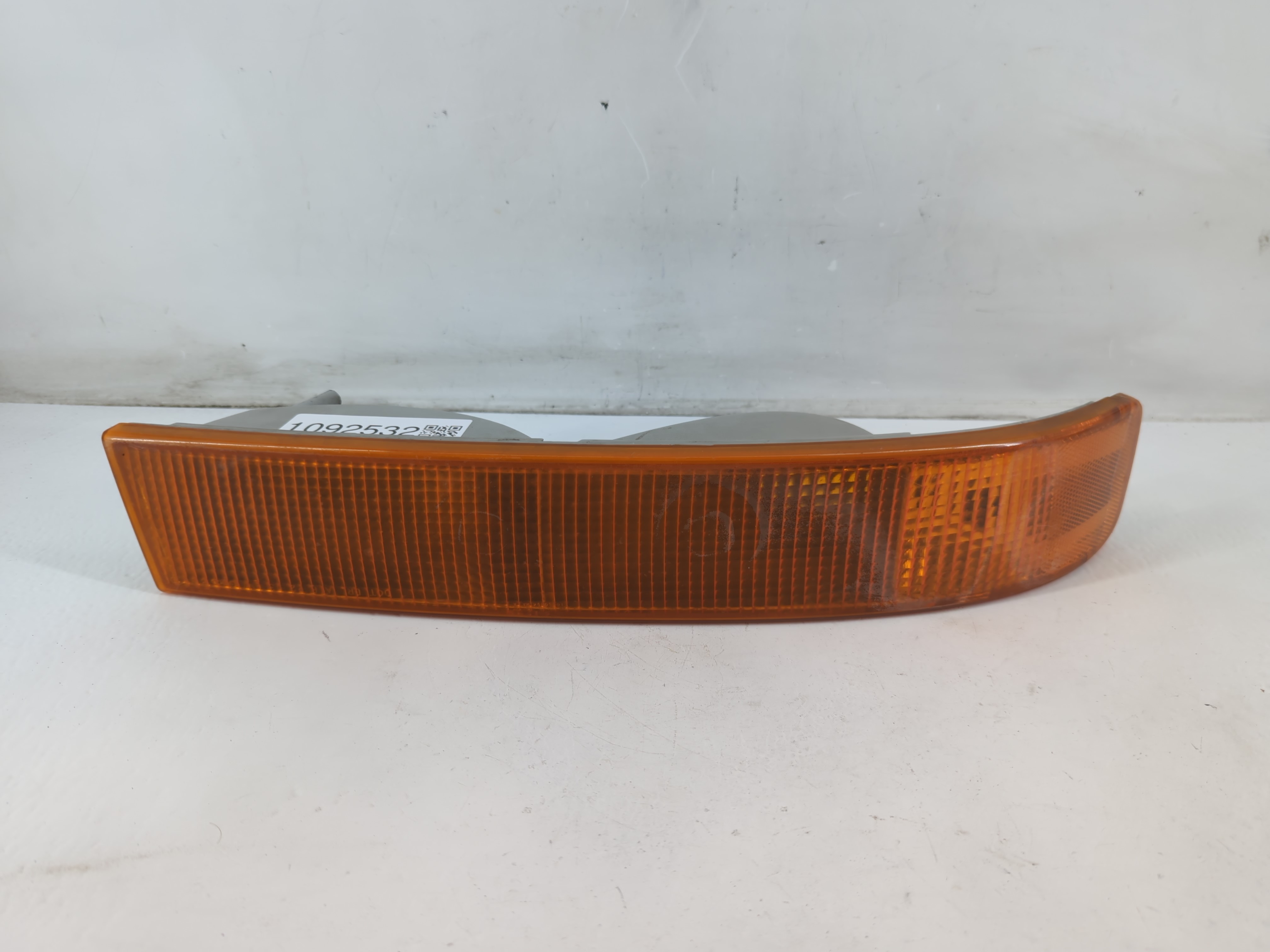 2004 Gmc Savana 2500 Passenger Side Turn Signal Lamp 1092532 - Oemusedautoparts1.com