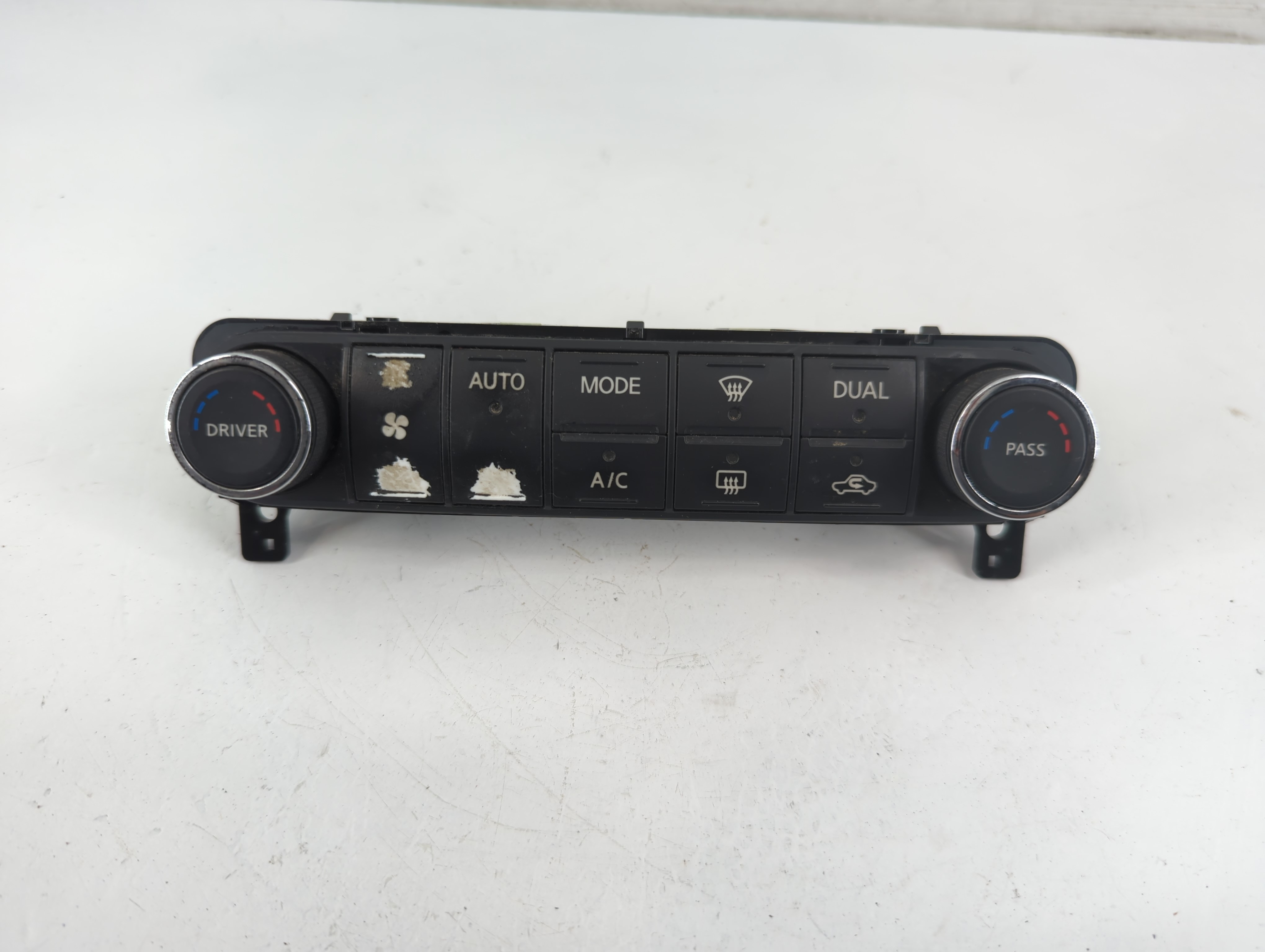 2007-2008 Nissan Maxima Ac Heater Climate Control 27500 Zk30a 1092539 - Oemusedautoparts1.com