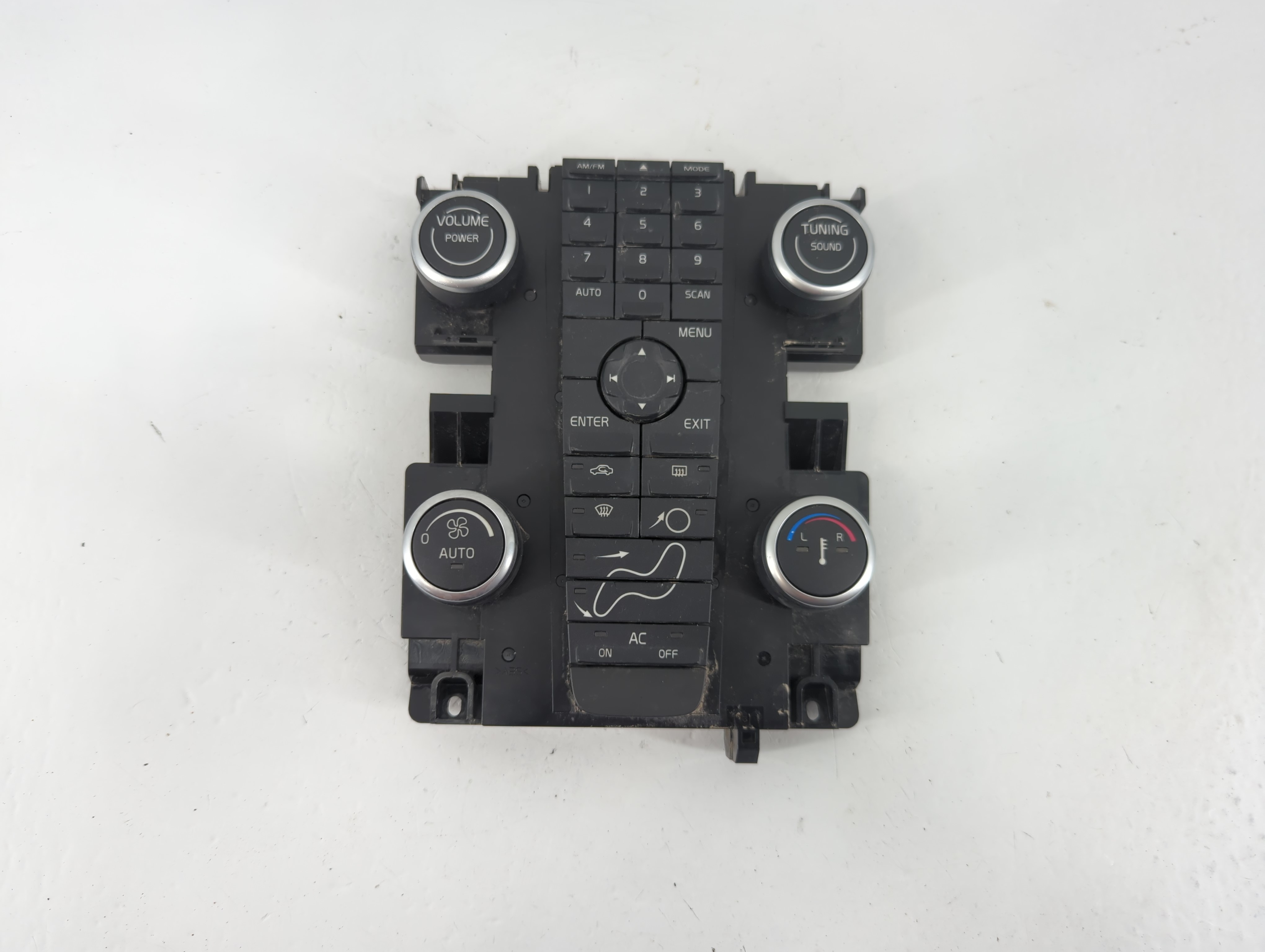 2008-2010 Volvo S40 Am Fm Cd Player Radio Receiver 1092549 - Oemusedautoparts1.com
