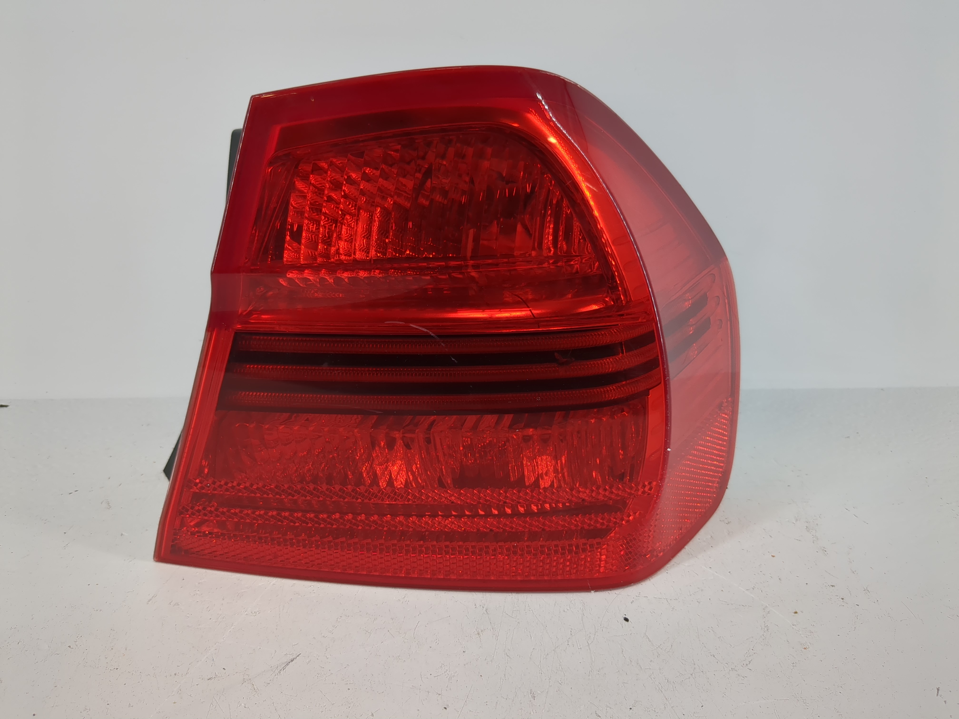 Bmw 325i Passenger Right Side Tail Light Taillight Oem 1092550 - Oemusedautoparts1.com