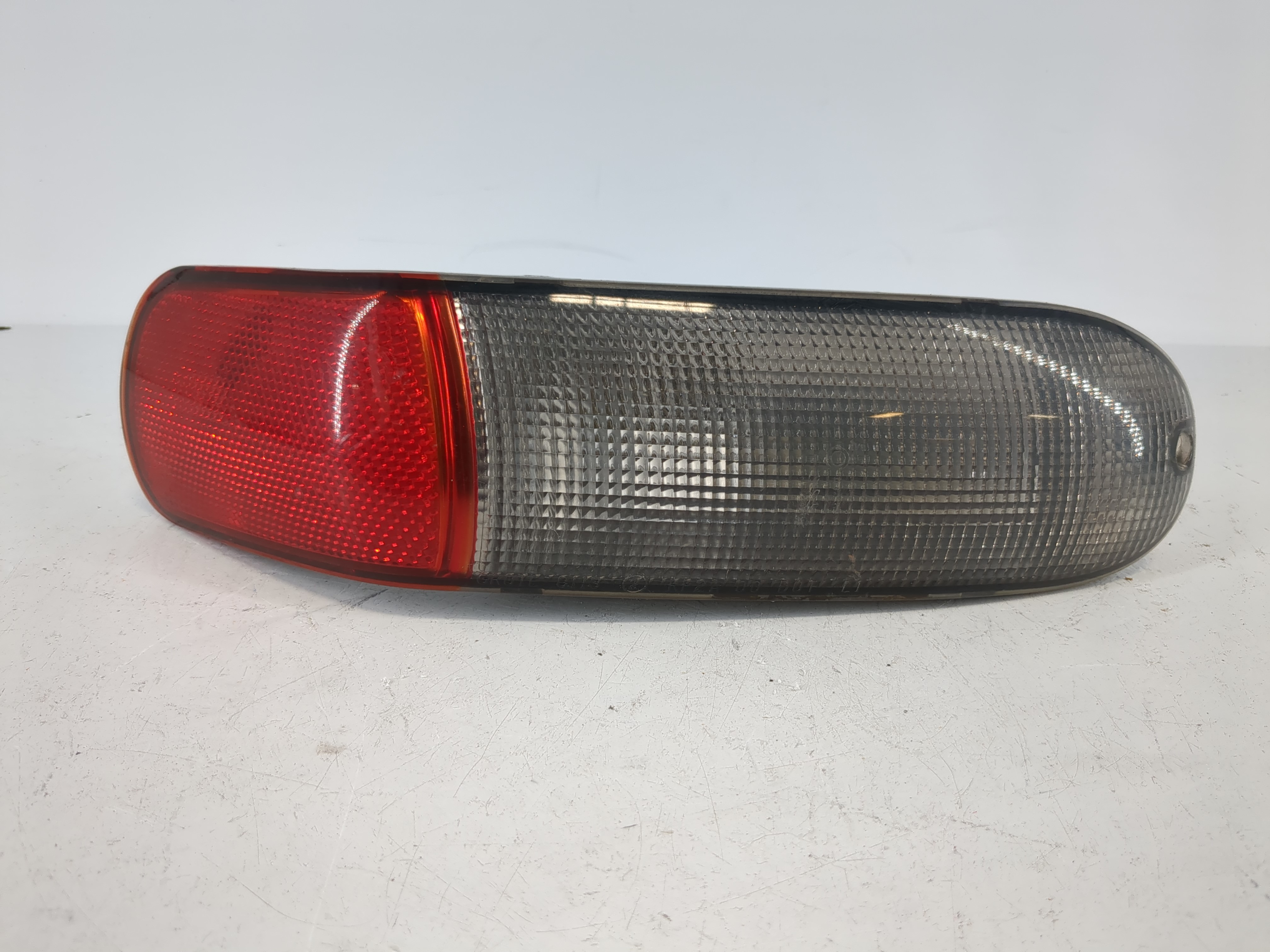2000-2001 Mitsubishi Eclipse Driver Left Side Tail Light Taillight Oem 1092554 - Oemusedautoparts1.com