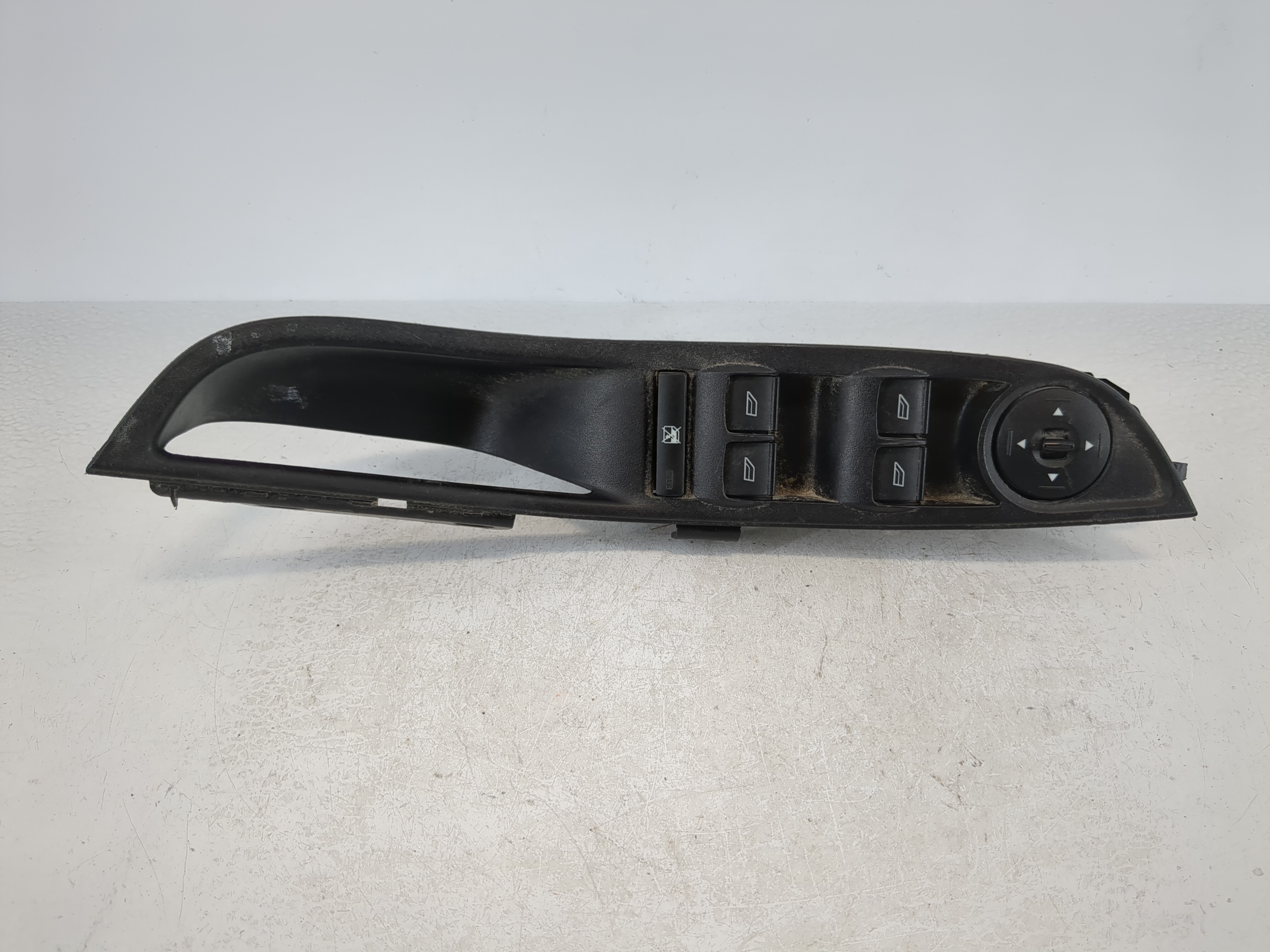 2012-2018 Ford Focus Driver Left Door Master Power Window Switch 1092614 - Oemusedautoparts1.com