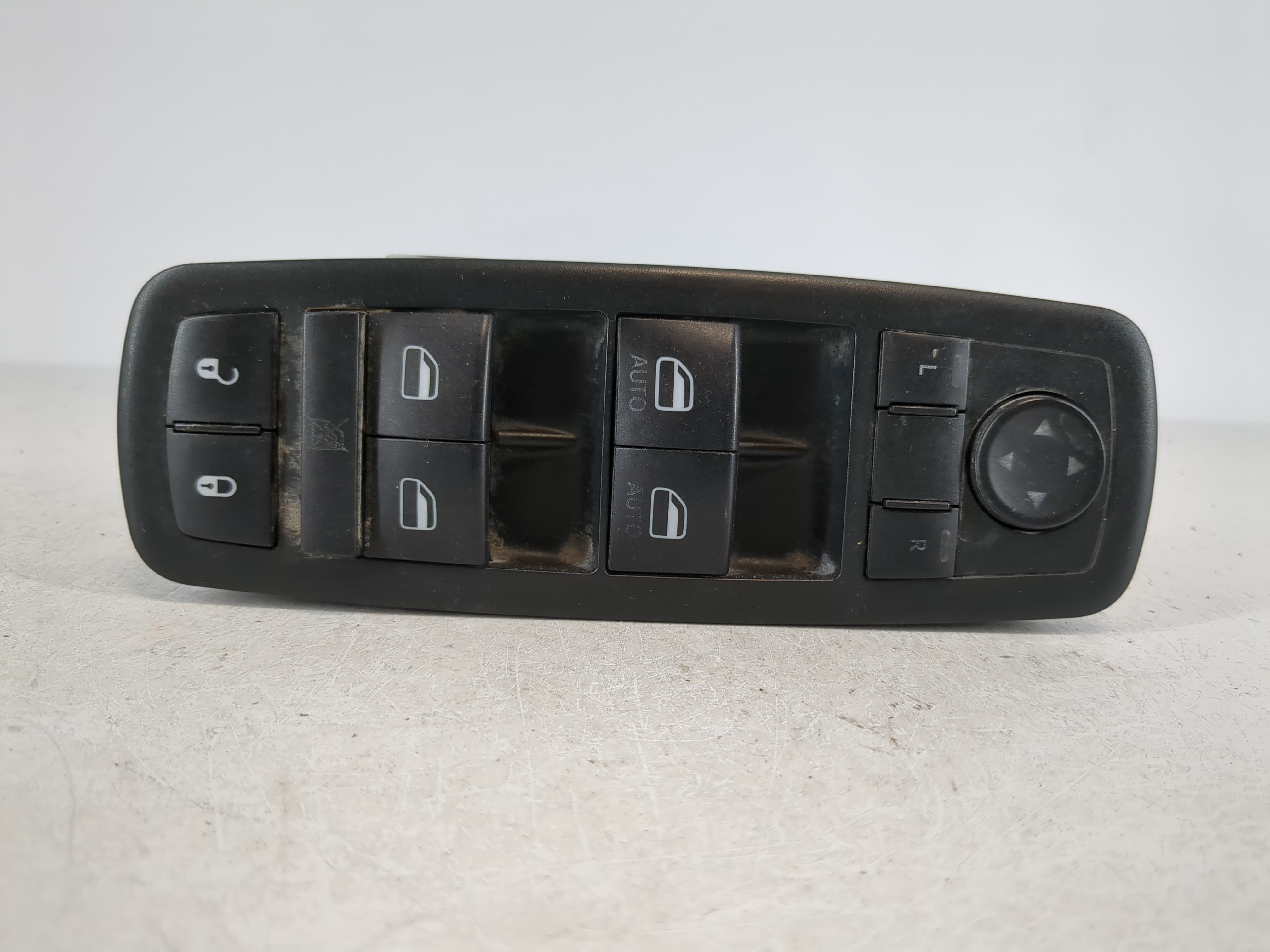 Picture of Dodge Caravan Driver Left Door Master Power Window Switch 68110871aa 1092615