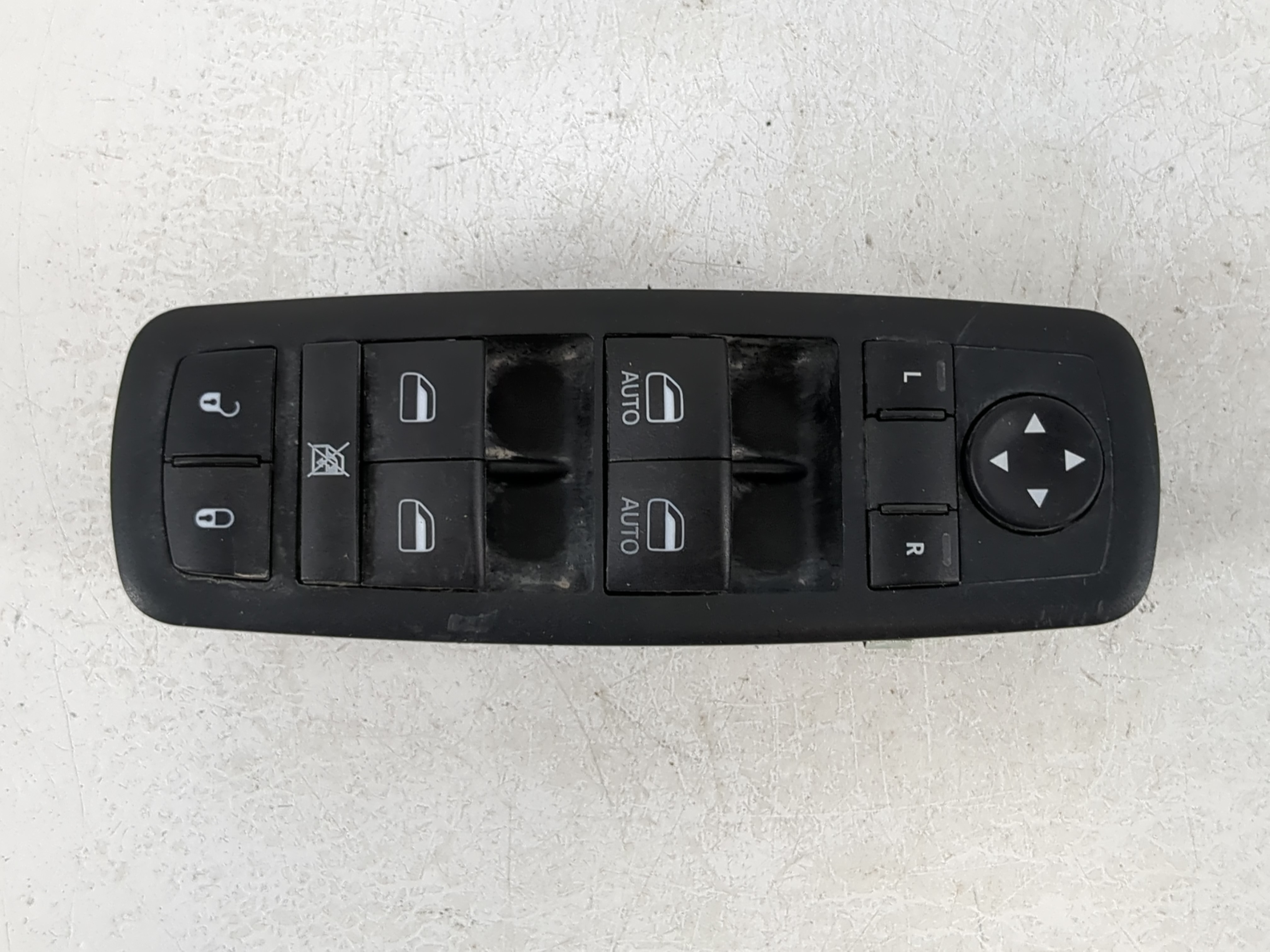 2012 Chrysler Town & Country Driver Left Door Master Power Window Switch 1092641 - Oemusedautoparts1.com