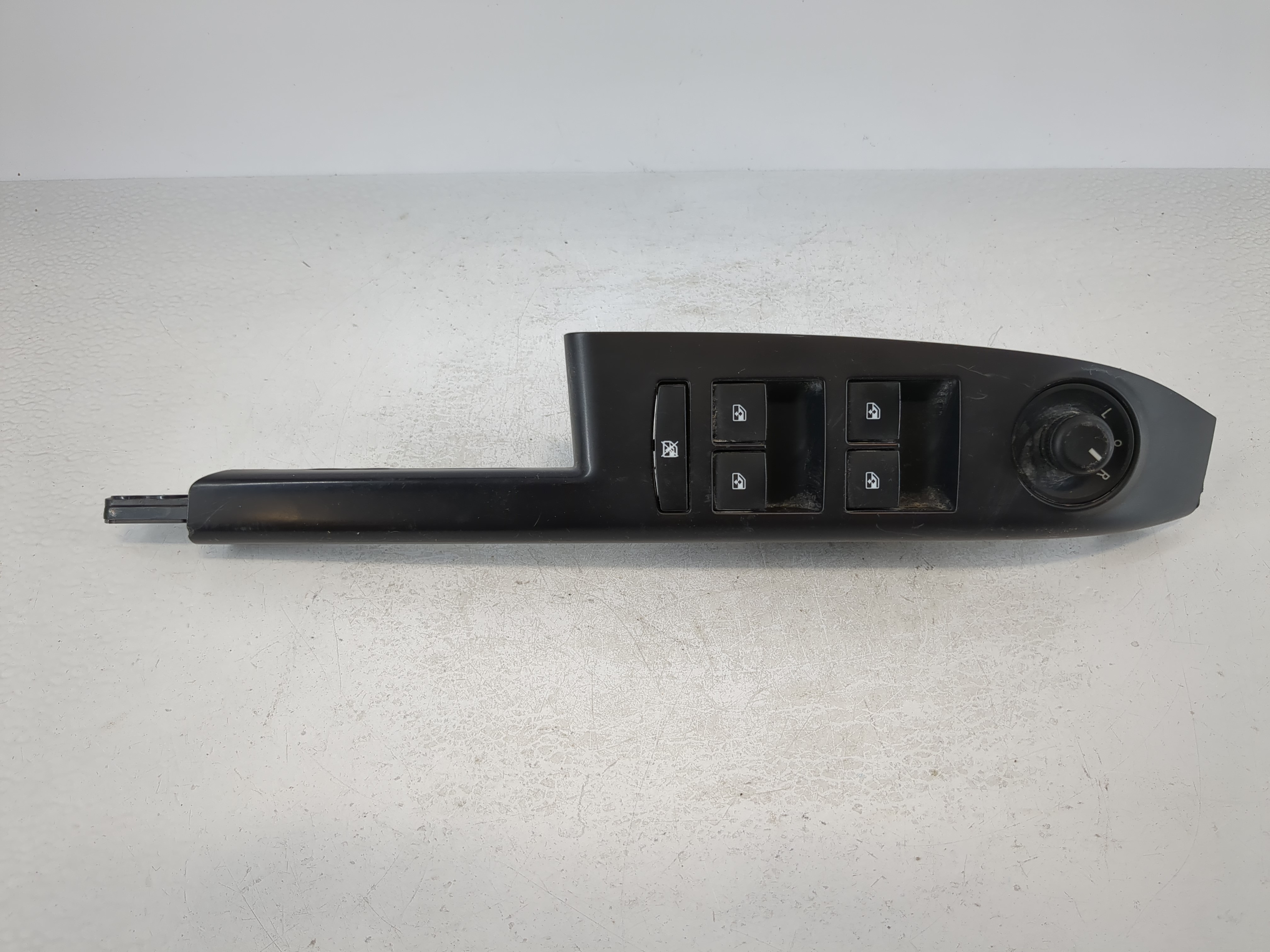 2012-2016 Chevrolet Sonic Driver Left Door Master Power Window Switch 1092648 - Oemusedautoparts1.com