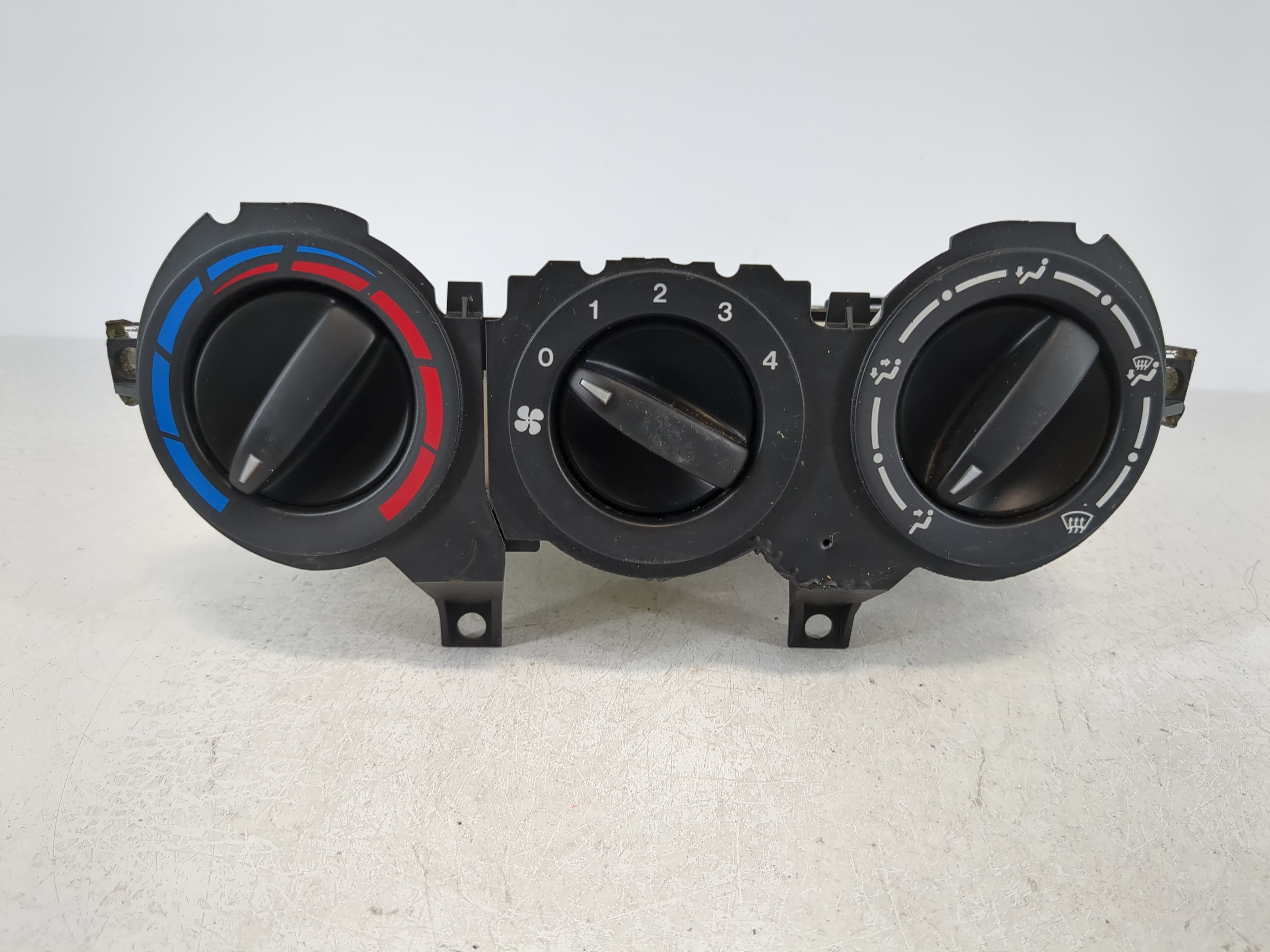 2003-2008 Mazda 6 Ac Heater Climate Control 1092669 - Oemusedautoparts1.com