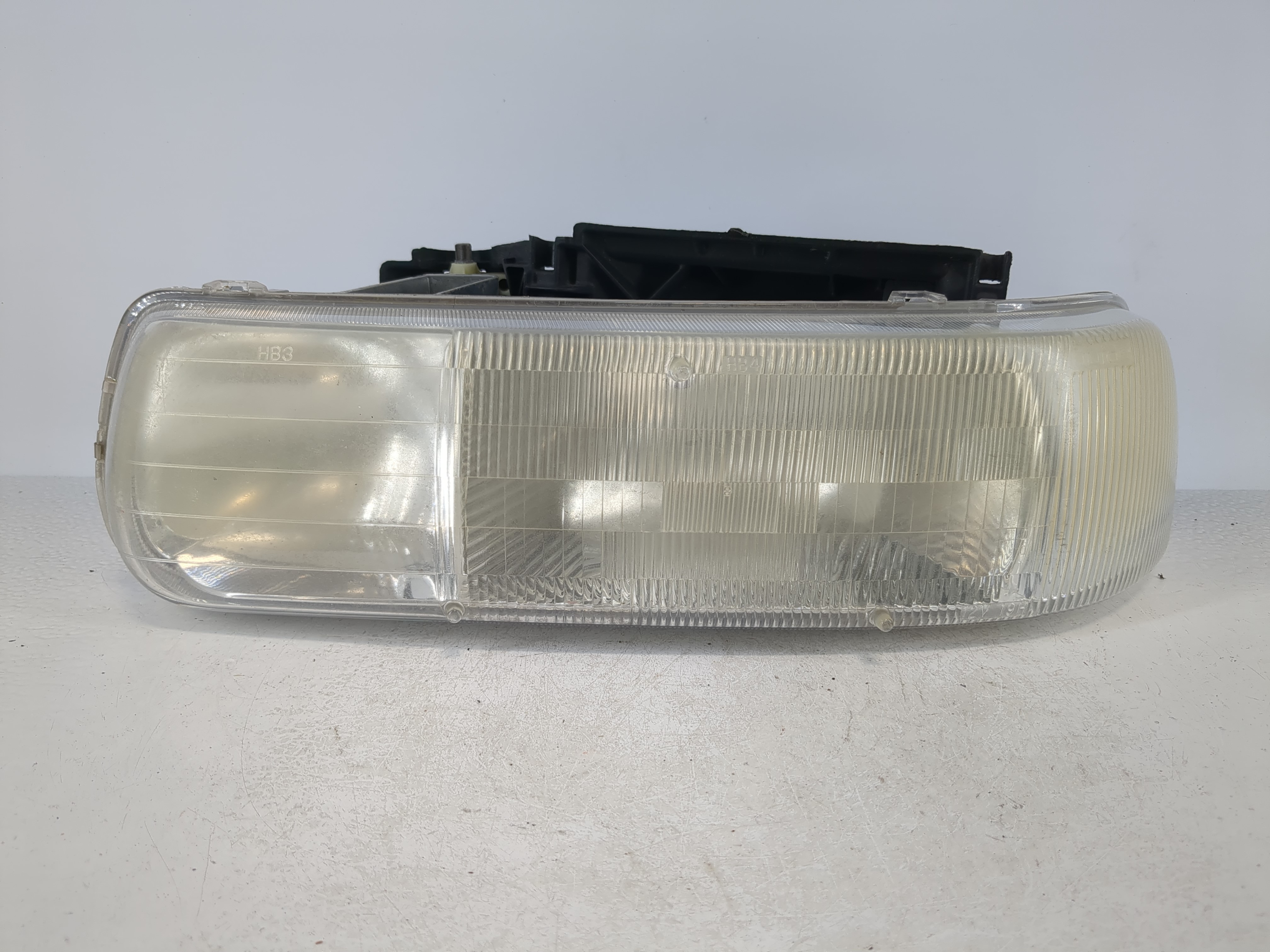 Picture of 1999 Chevrolet Silverado 1500 Driver Left Oem Head Light Headlight Lamp 1092676