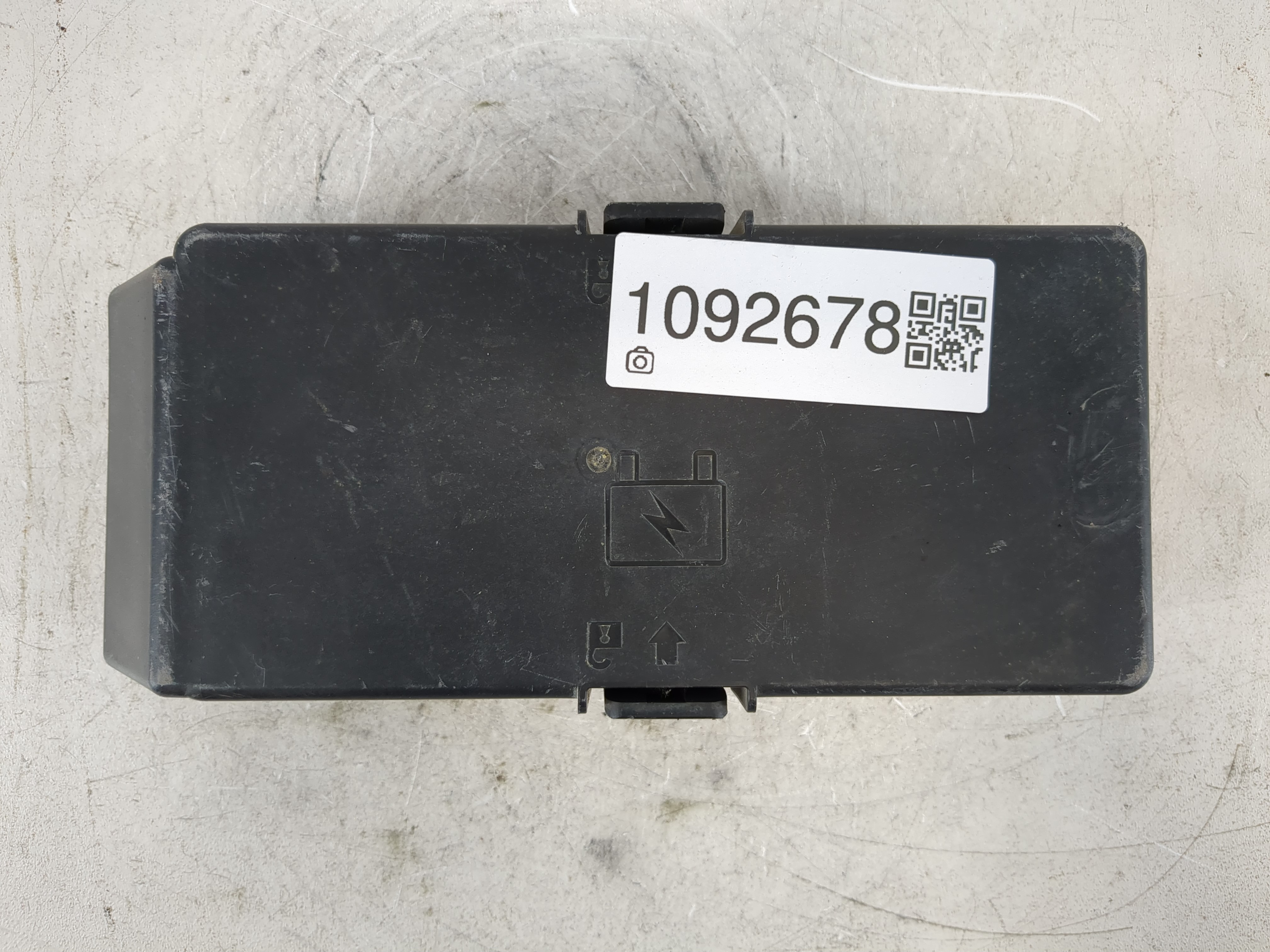 Picture of 2008-2012 Chevrolet Malibu Fusebox Fuse Box Relay Module 20822701 1092678
