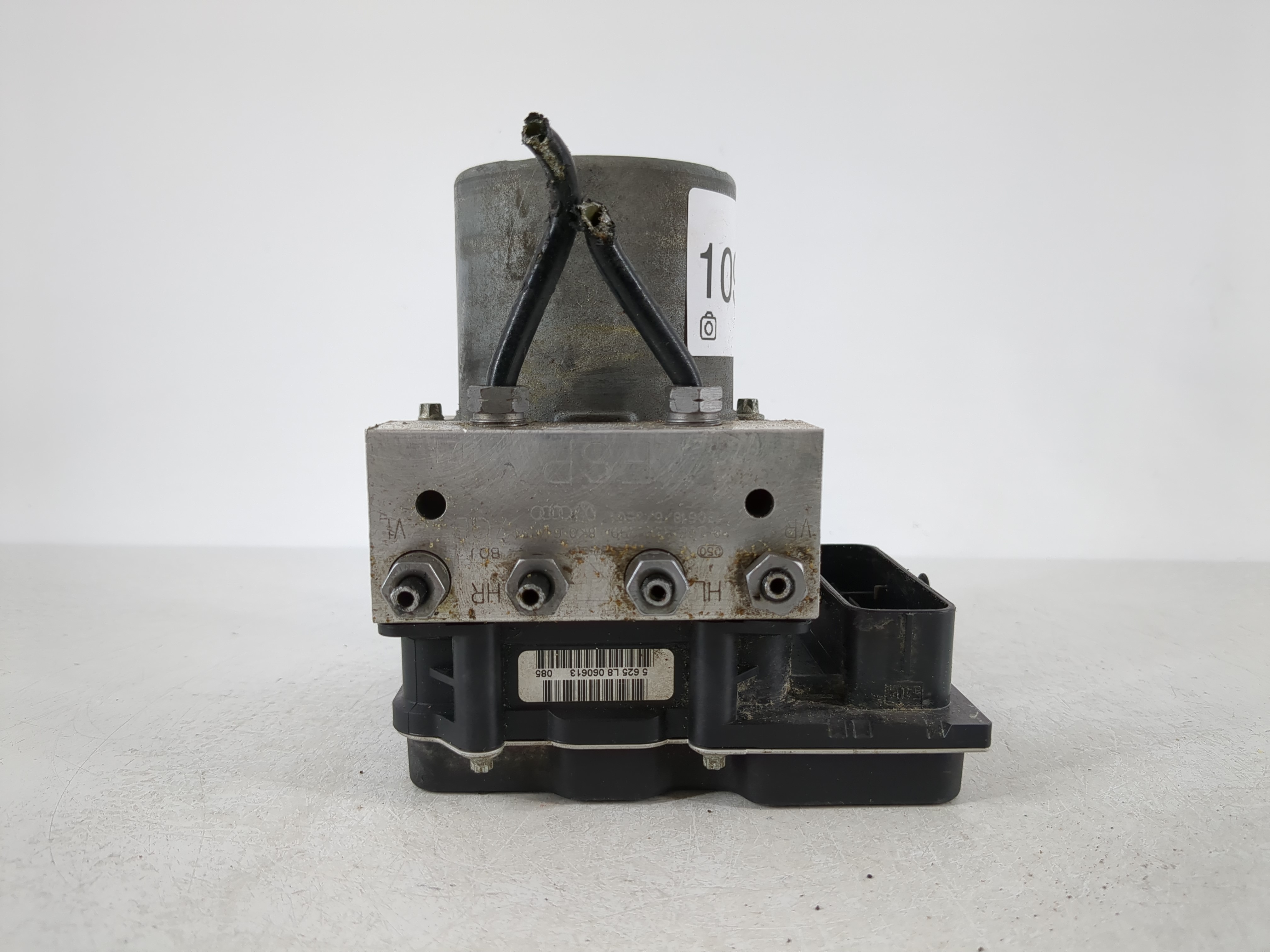 Picture of 2014-2016 Audi A4 Abs Pump Control Module 1092679