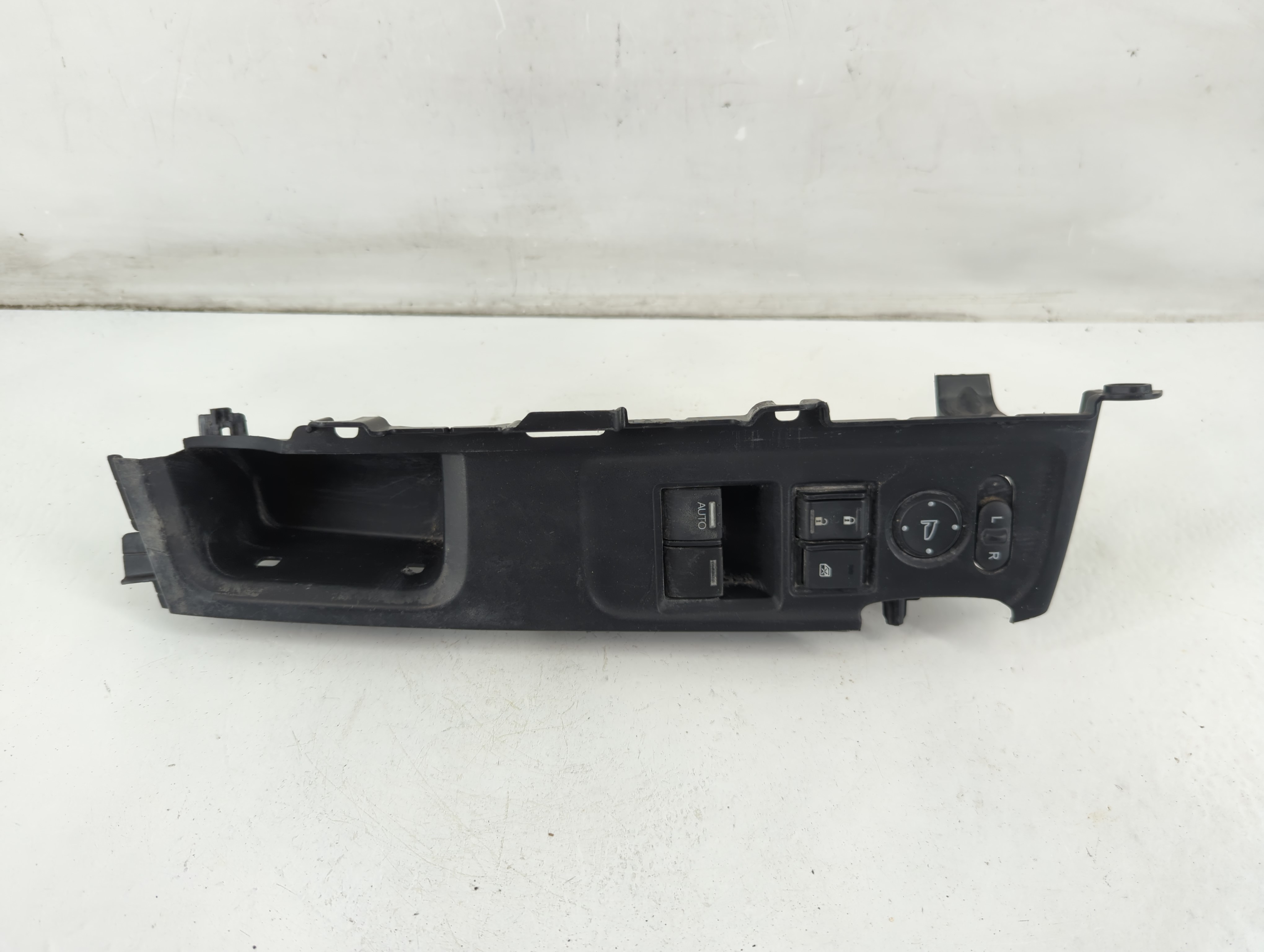 2014-2015 Honda Civic Driver Left Door Master Power Window Switch M57829 1092689 - Oemusedautoparts1.com