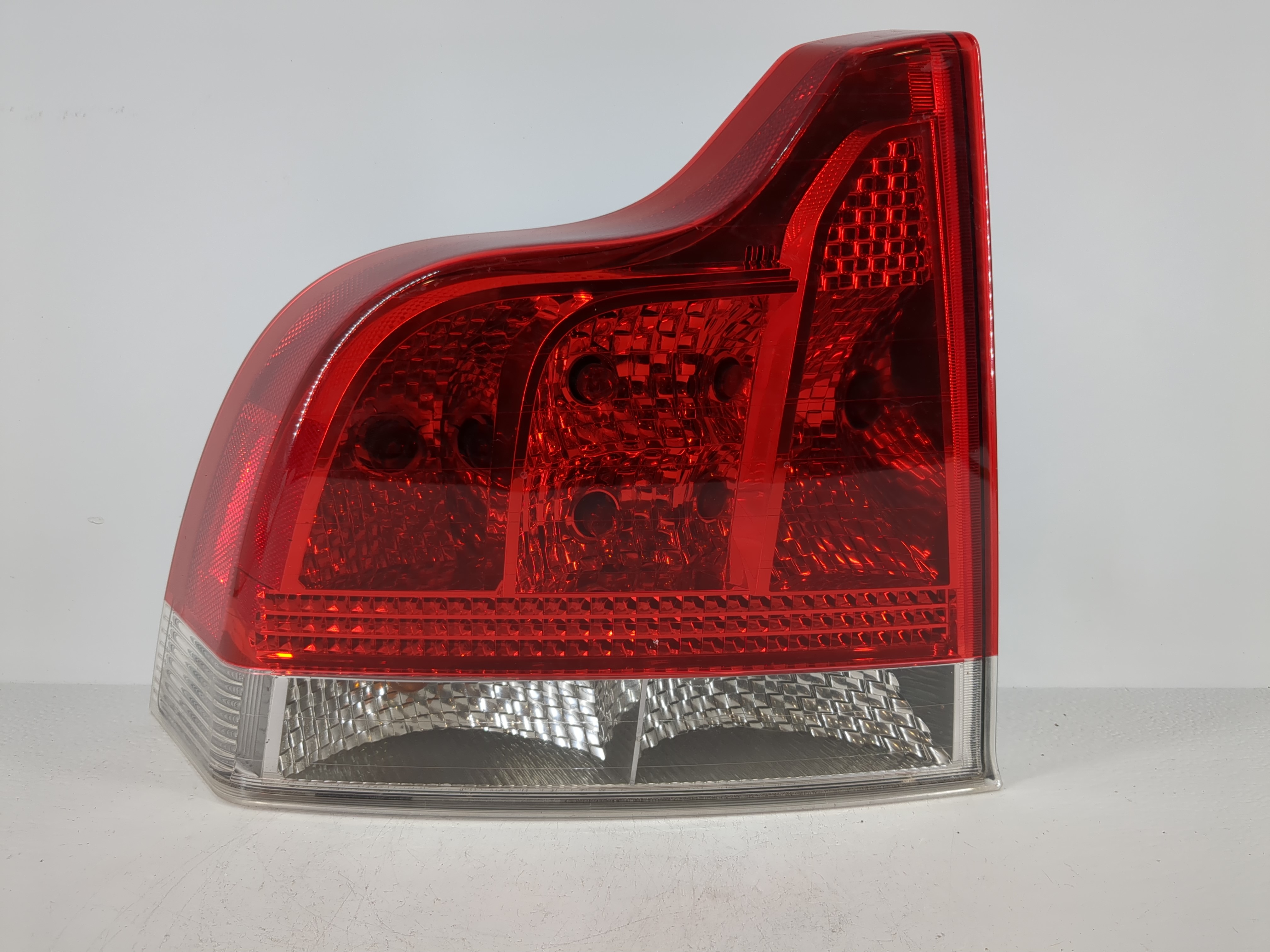 2005-2009 Volvo S60 Driver Left Side Tail Light Taillight Oem 1092717 - Oemusedautoparts1.com