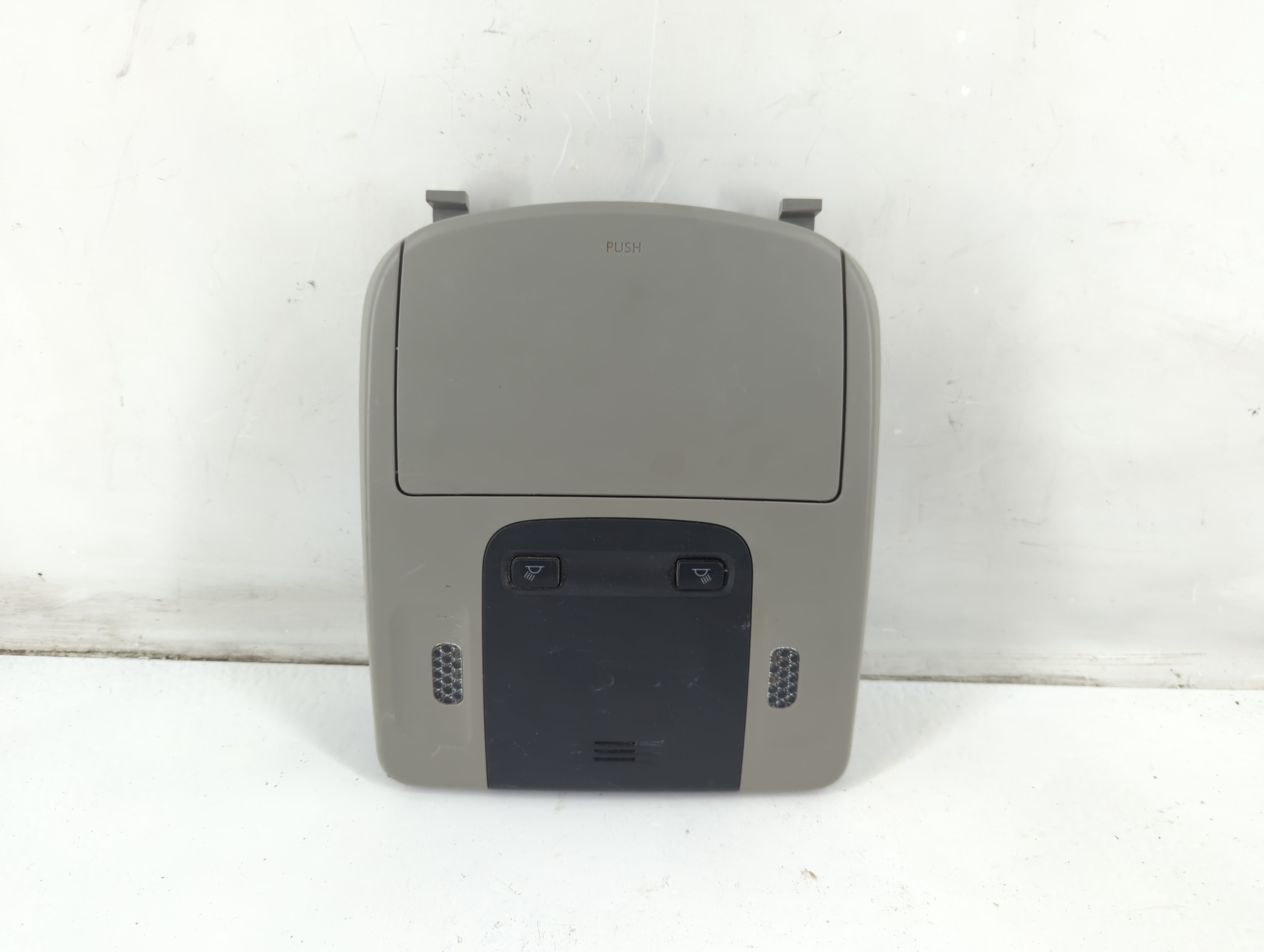 2018 Toyota Camry Overhead Roof Console 1092733 - Oemusedautoparts1.com