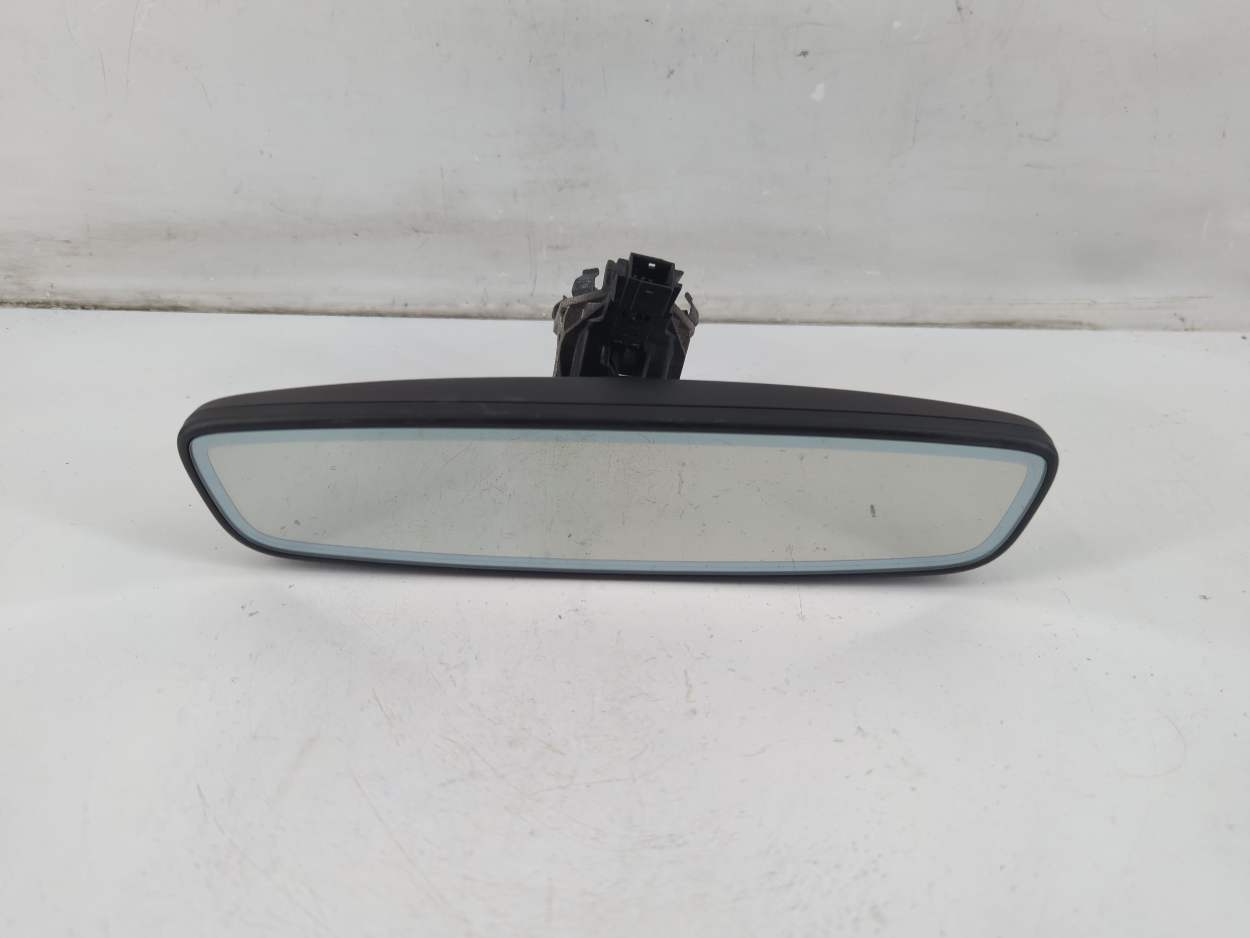 2023 Volkswagen Tiguan Interior Rear View Mirror Oem 1092762 - Oemusedautoparts1.com