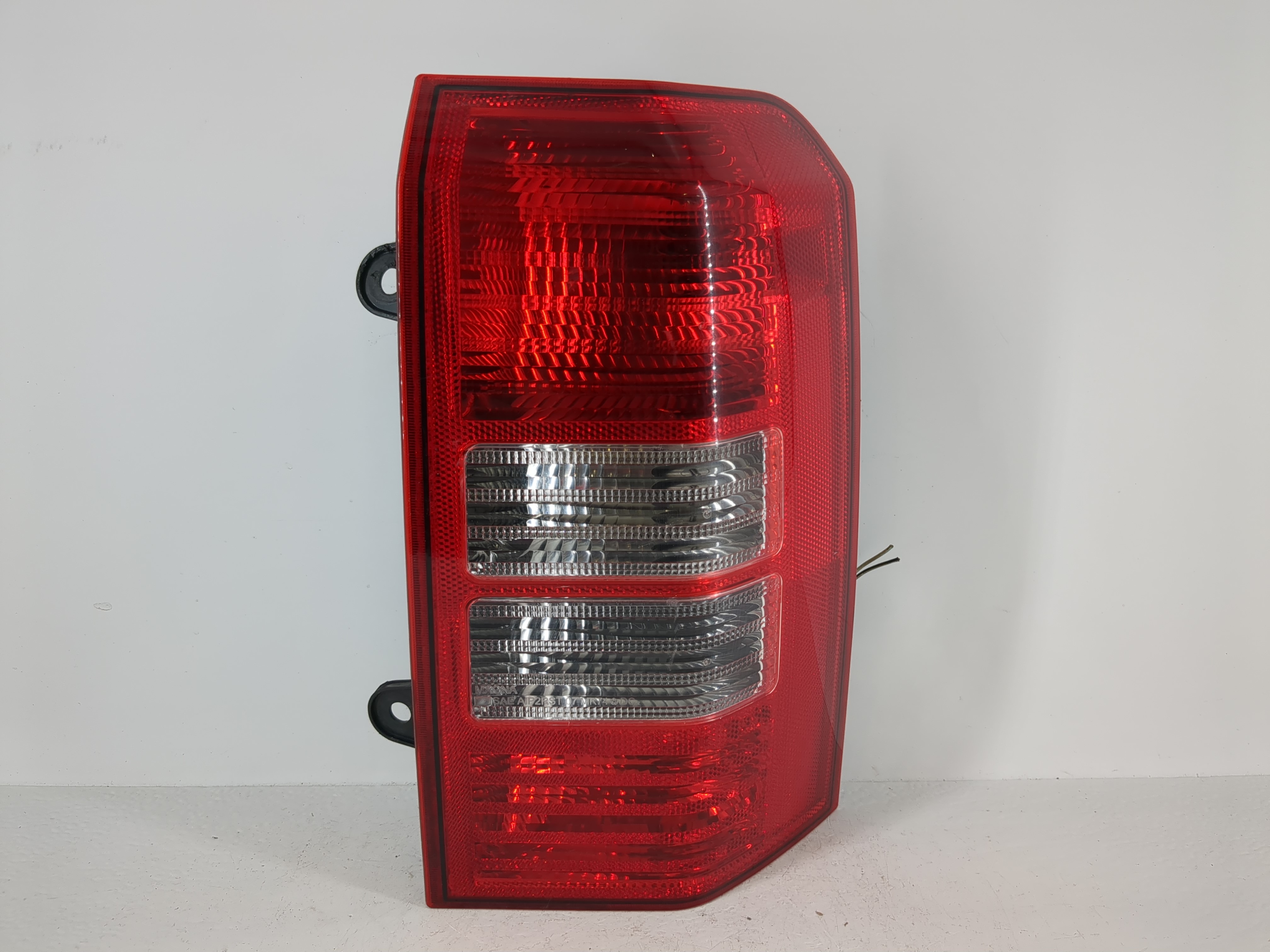 2008-2017 Jeep Patriot Passenger Right Side Tail Light Taillight Oem 1092799 - Oemusedautoparts1.com