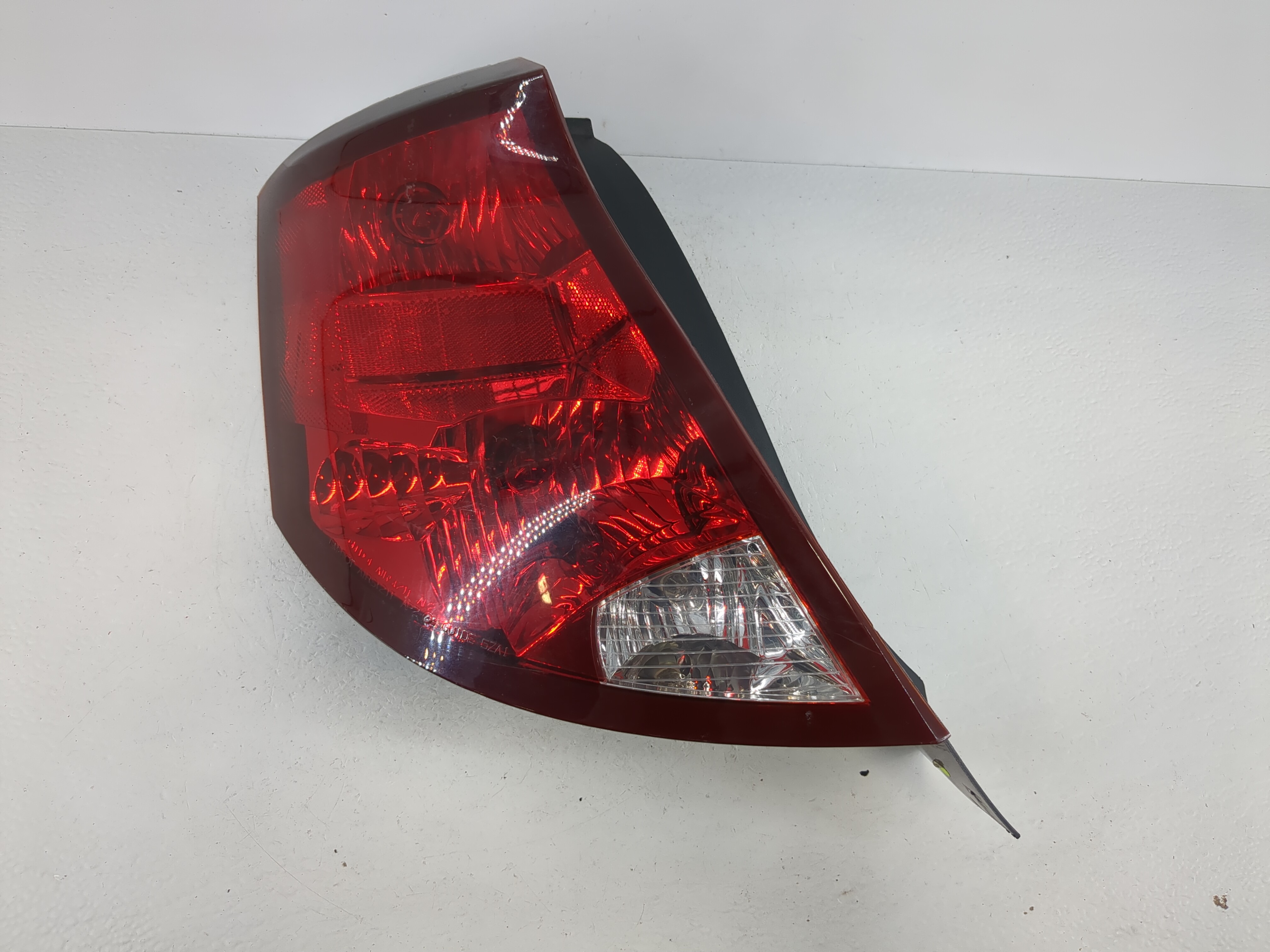 2003-2007 Saturn Ion Driver Left Side Tail Light Taillight Oem 1092801 - Oemusedautoparts1.com