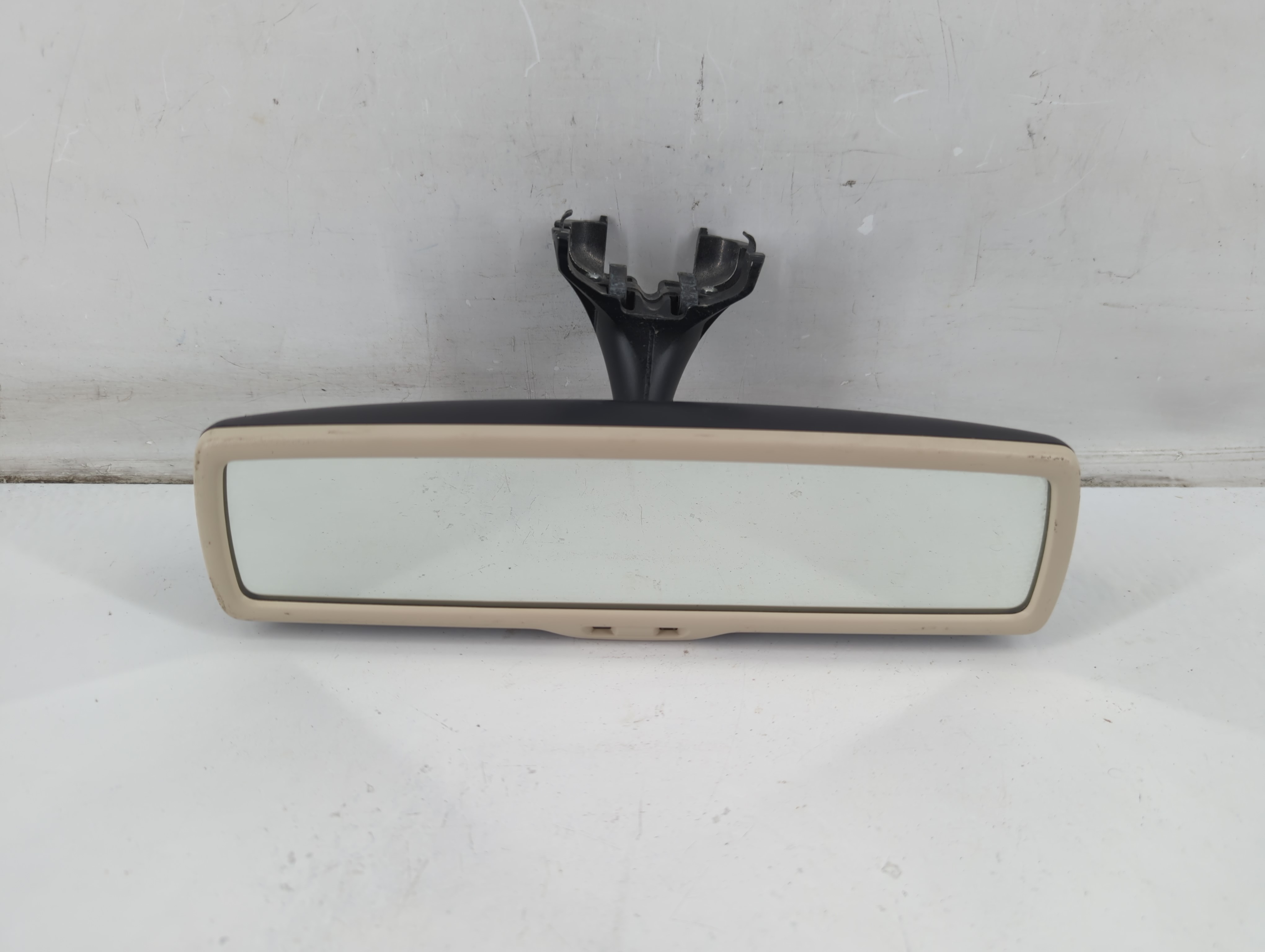2012-2015 Volkswagen Passat Interior Rear View Mirror Oem 1092813 - Oemusedautoparts1.com