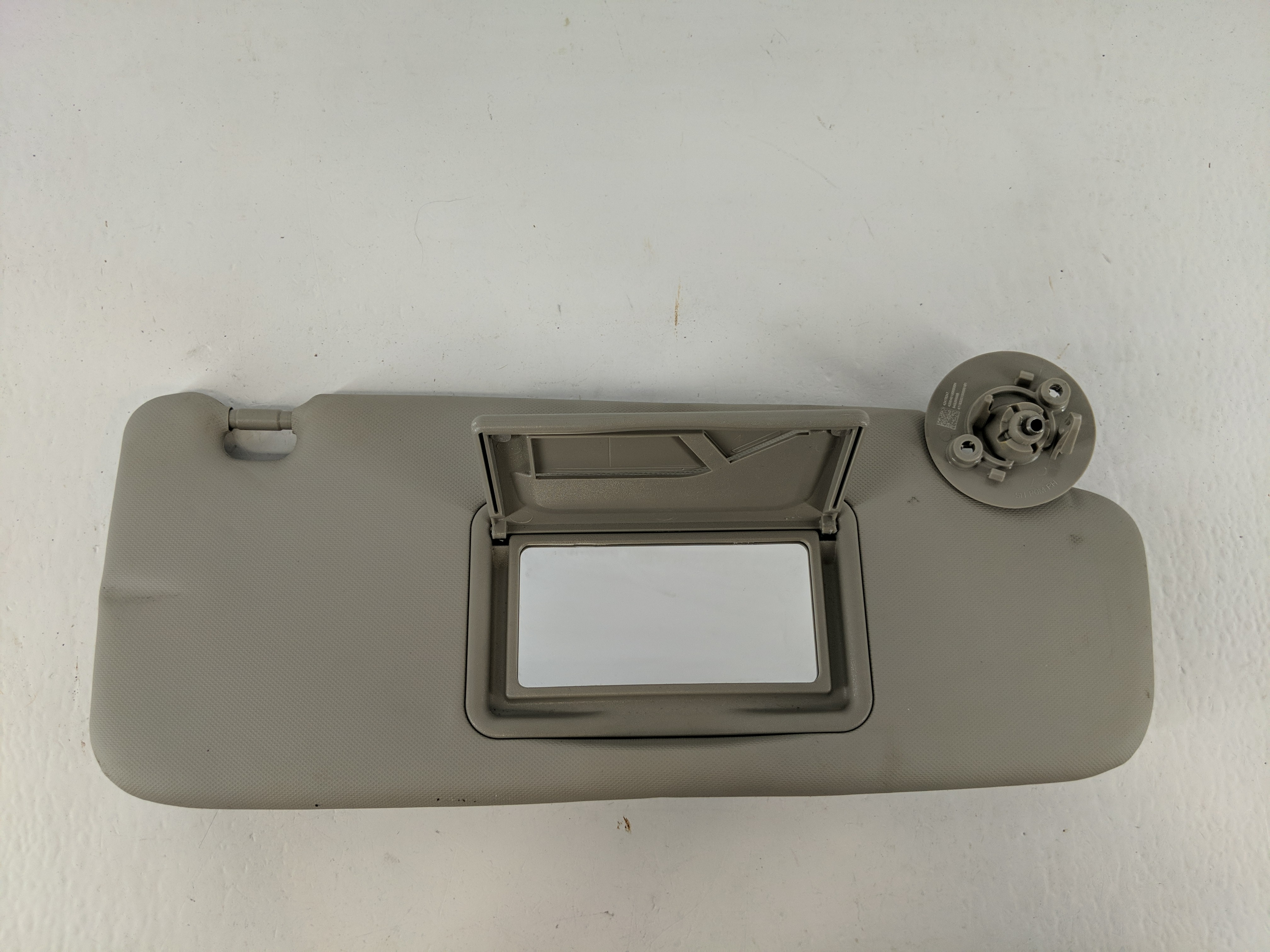 2012-2019 Chevrolet Sonic Passenger Sun Visor Mirror Right Sunvisor 1092900 - Oemusedautoparts1.com