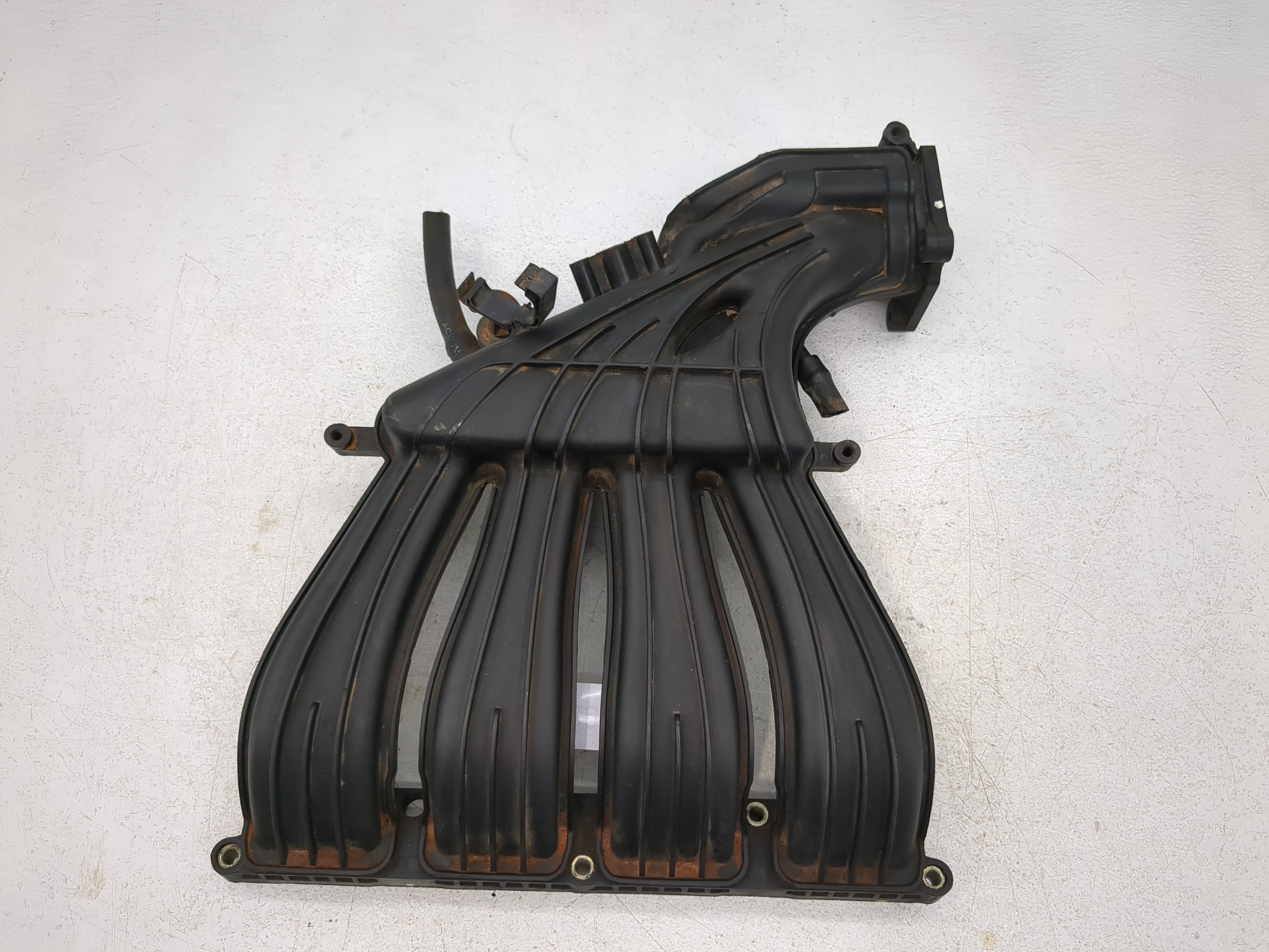 2003-2004 Chrysler Pt Cruiser Air Intake Manifold 1092910 - Oemusedautoparts1.com