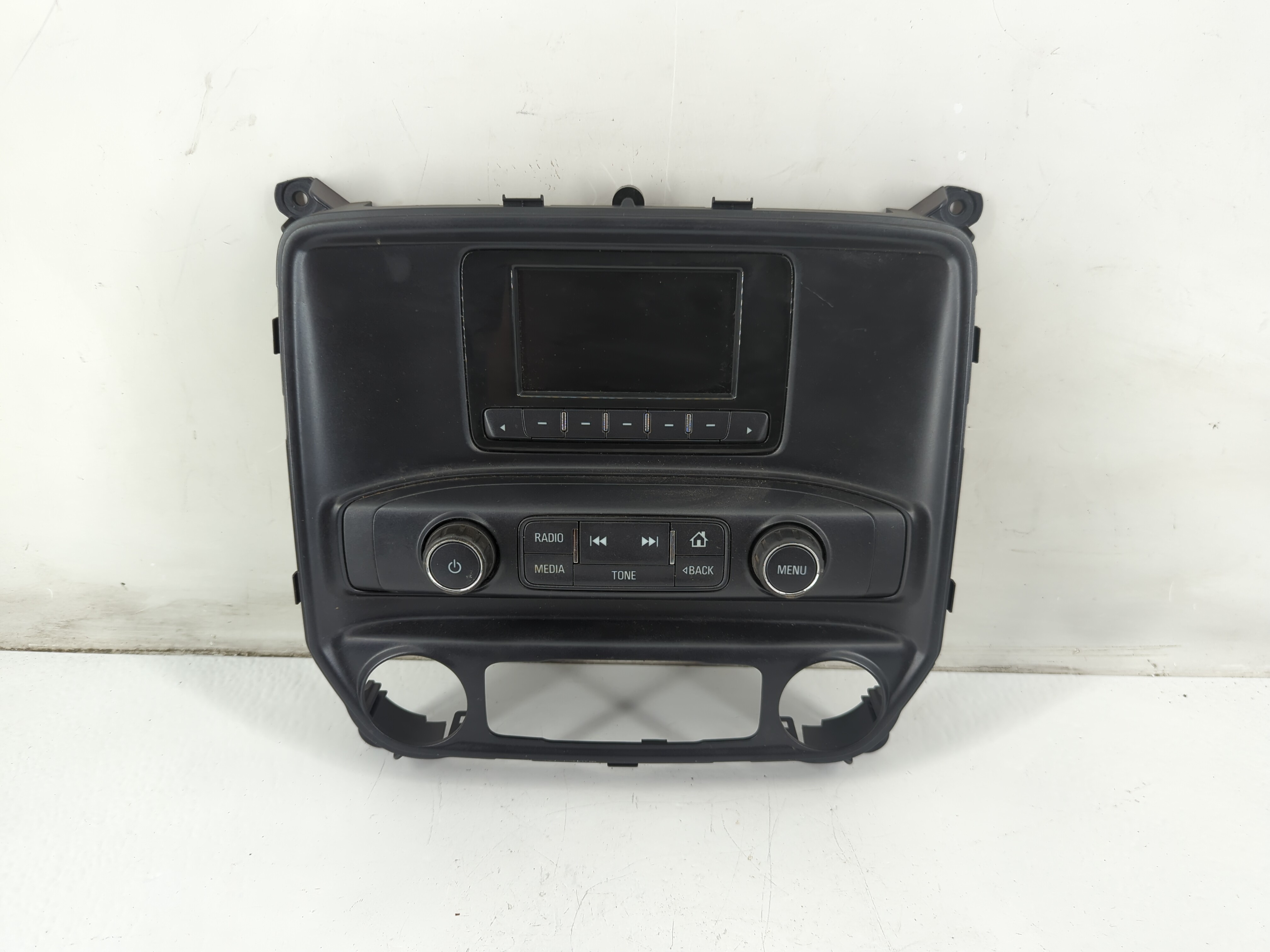 2015-2015 Chevrolet Silverado 1500 Am Fm Cd Player Radio Receiver 1092933 - Oemusedautoparts1.com