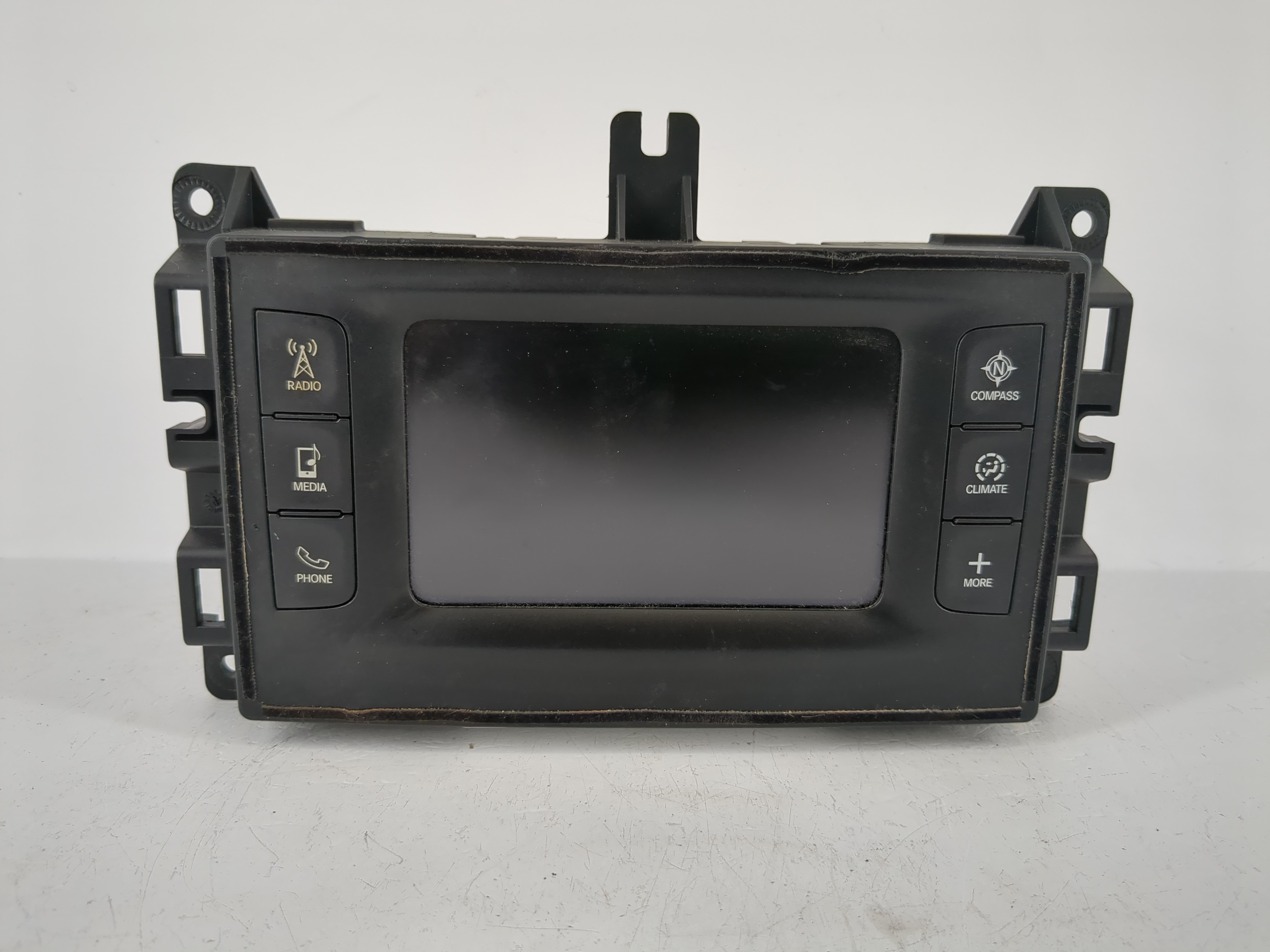 2017-2017 Jeep Grand Cherokee Am Fm Cd Player Radio Receiver 1092972 - Oemusedautoparts1.com