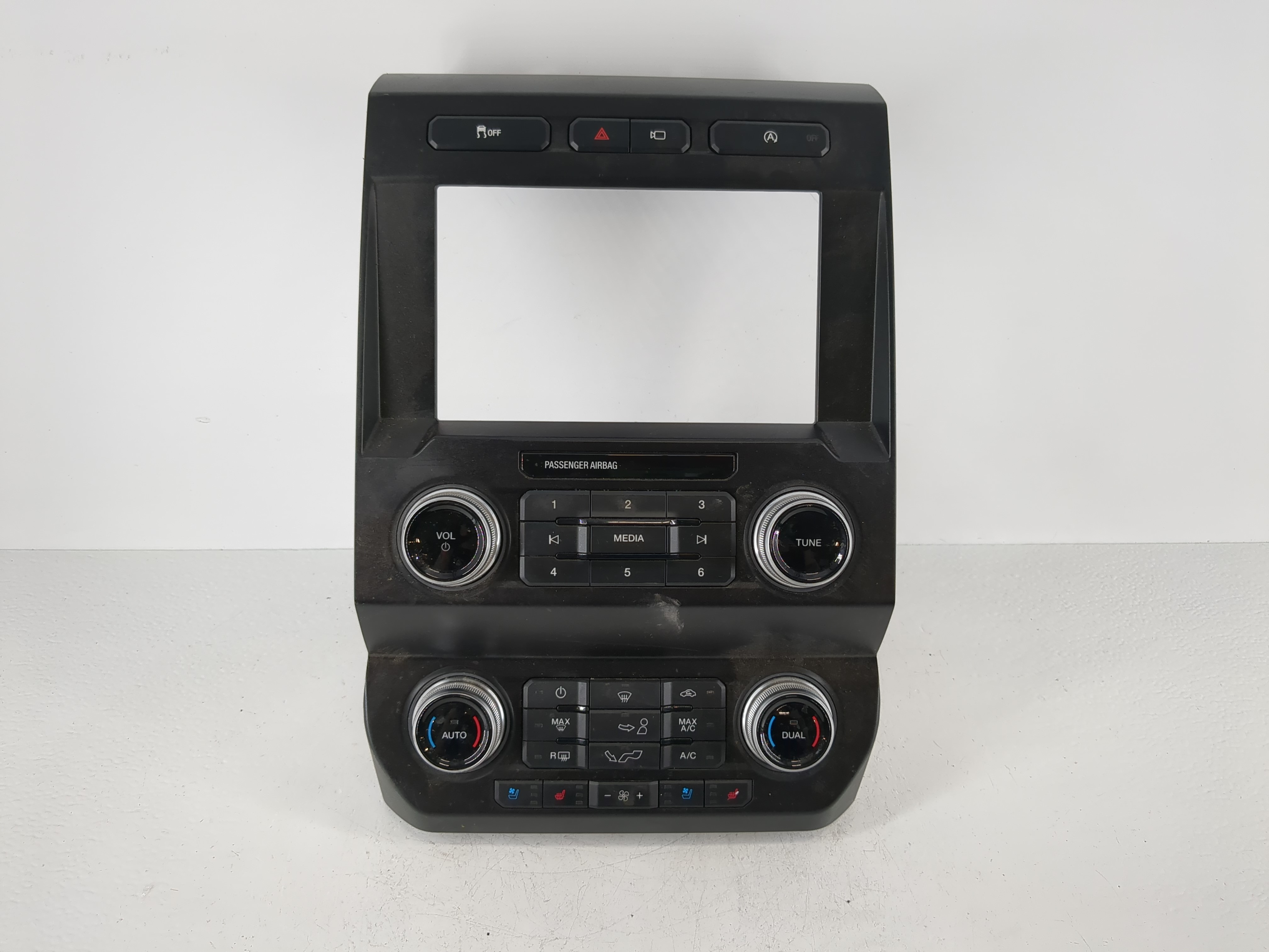 2019-2020 Ford F-150 Am Fm Cd Player Radio Receiver 1092989 - Oemusedautoparts1.com