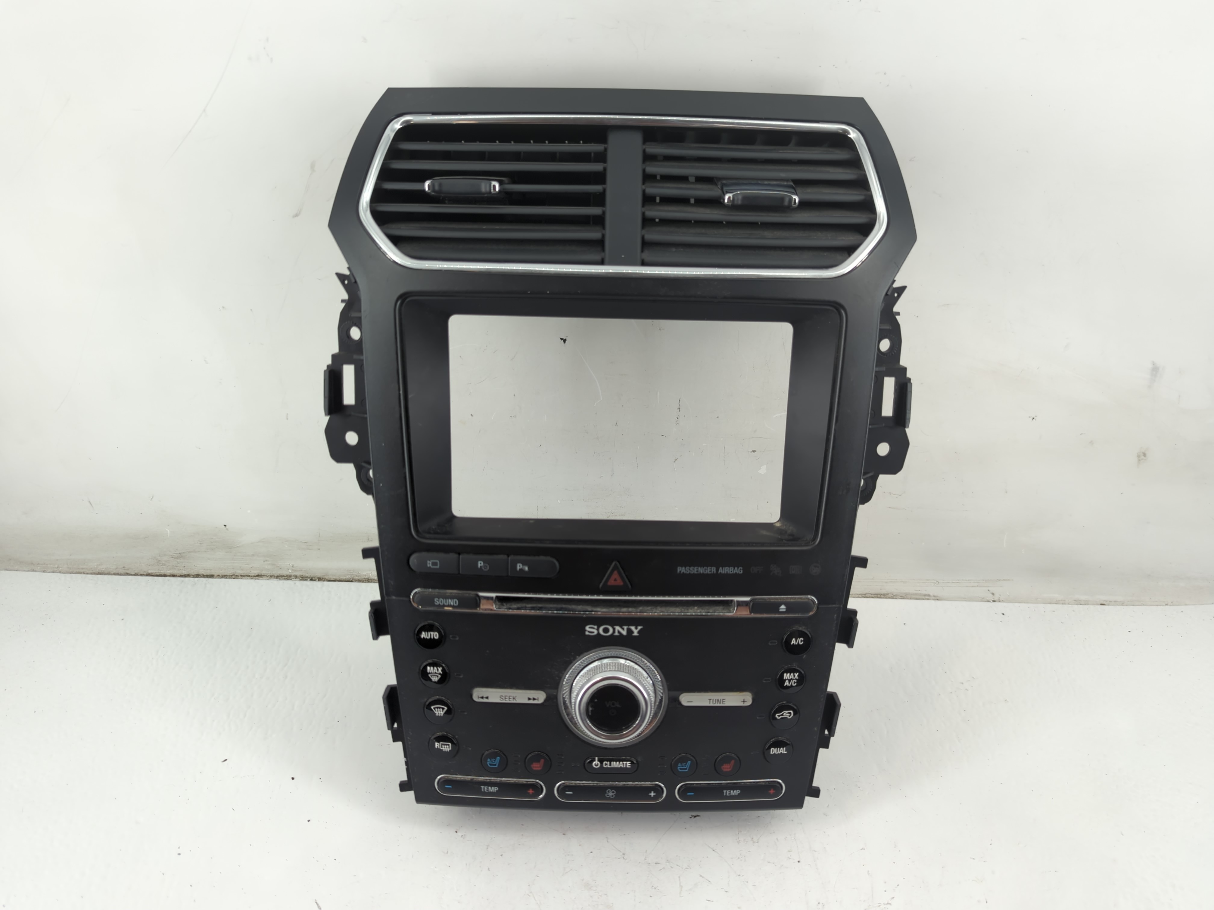 Picture of 2016-2018 Ford Explorer Am Fm Cd Player Radio Receiver 1093029