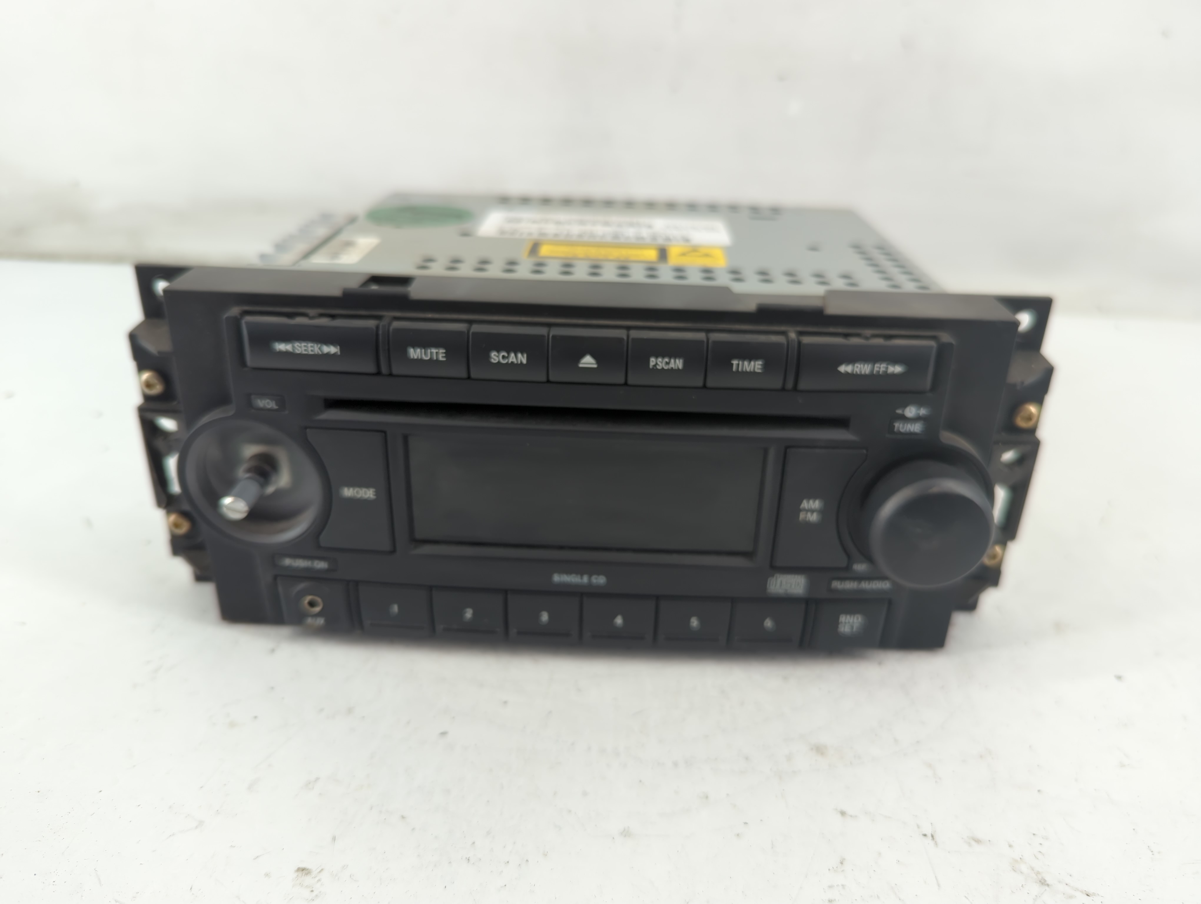 2006-2008 Dodge Ram 1500 Am Fm Cd Player Radio Receiver 1093036 - Oemusedautoparts1.com