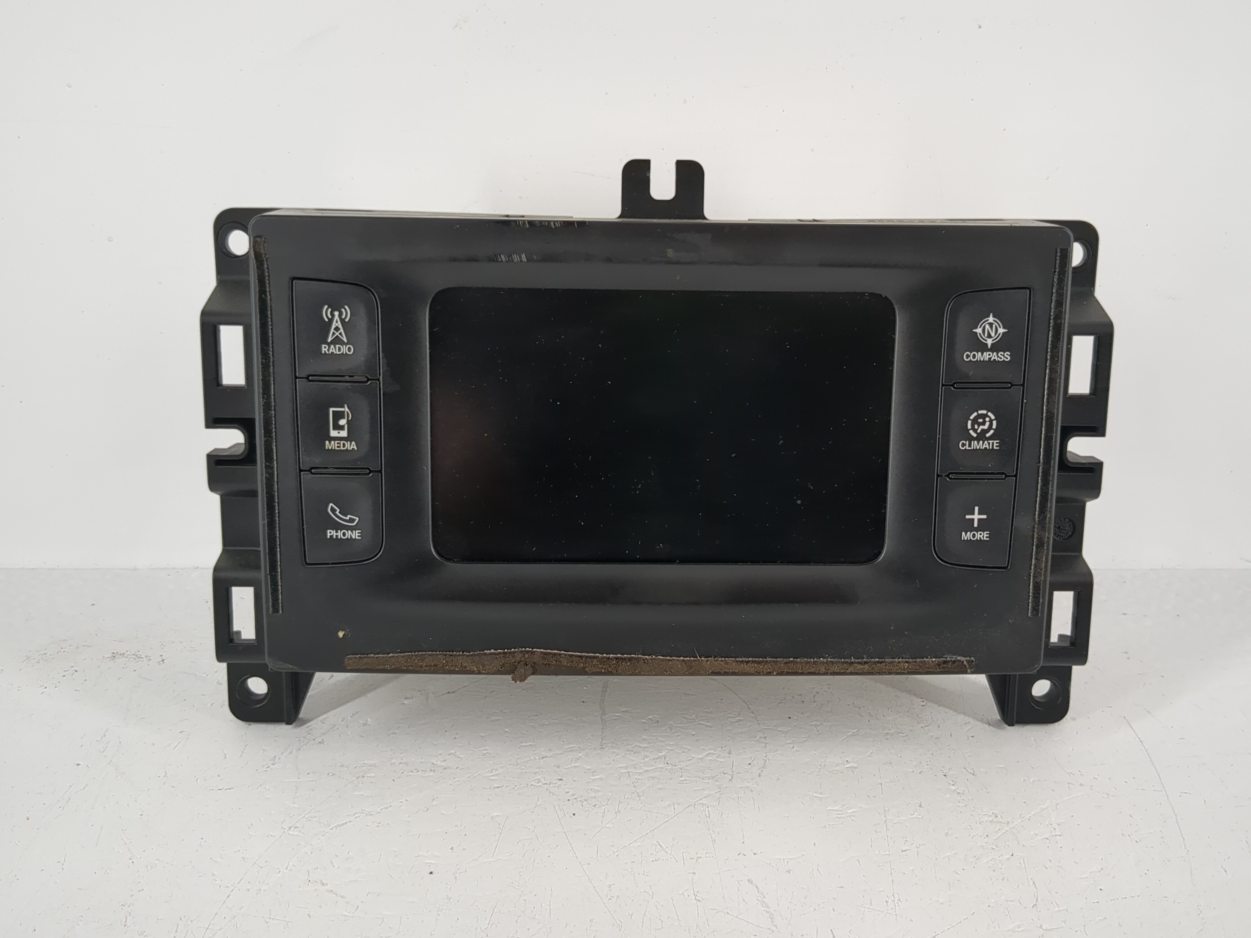 2016-2016 Jeep Cherokee Am Fm Cd Player Radio Receiver 1093066 - Oemusedautoparts1.com