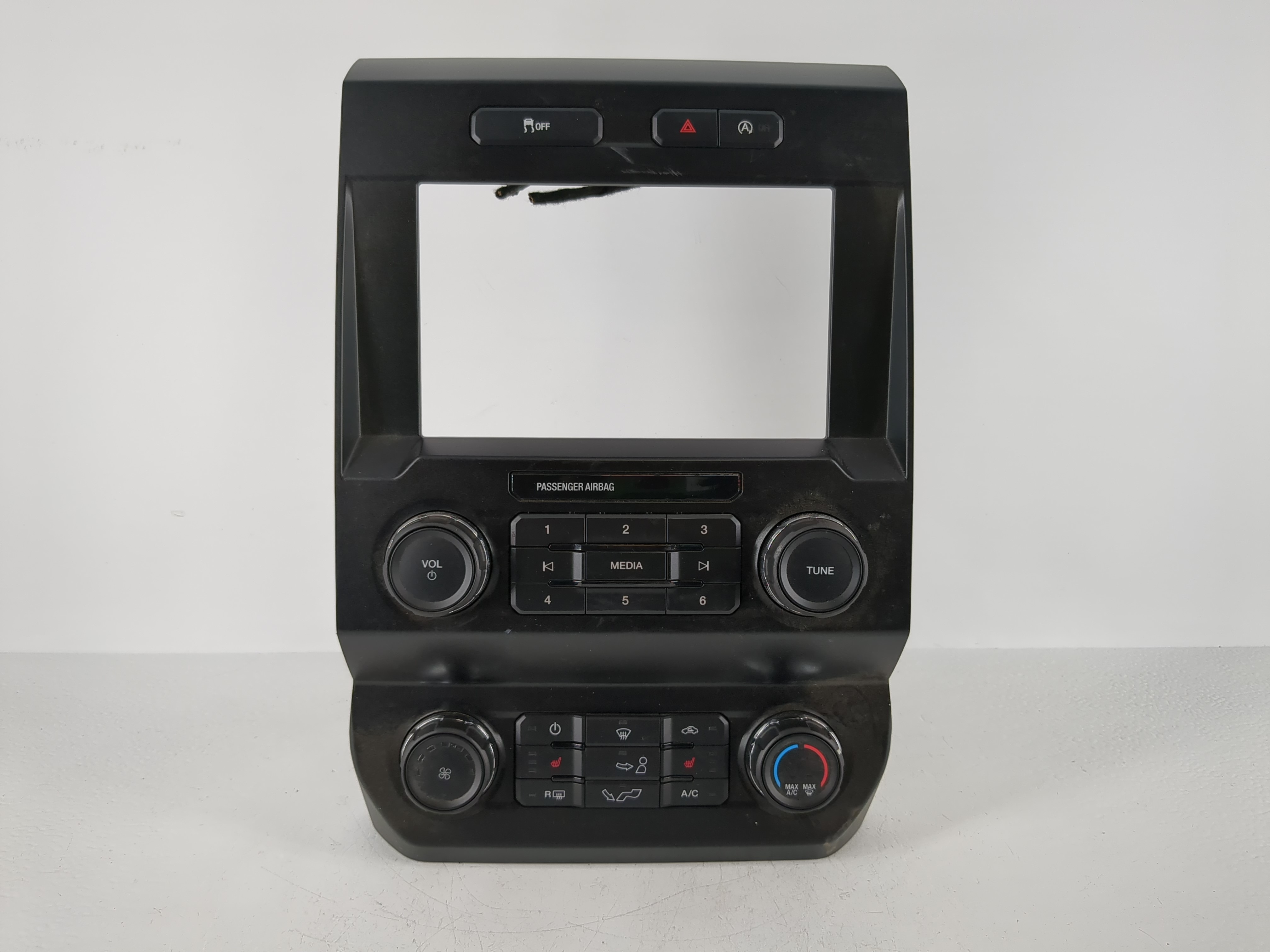 2019-2020 Ford F-150 Am Fm Cd Player Radio Receiver 1093081 - Oemusedautoparts1.com