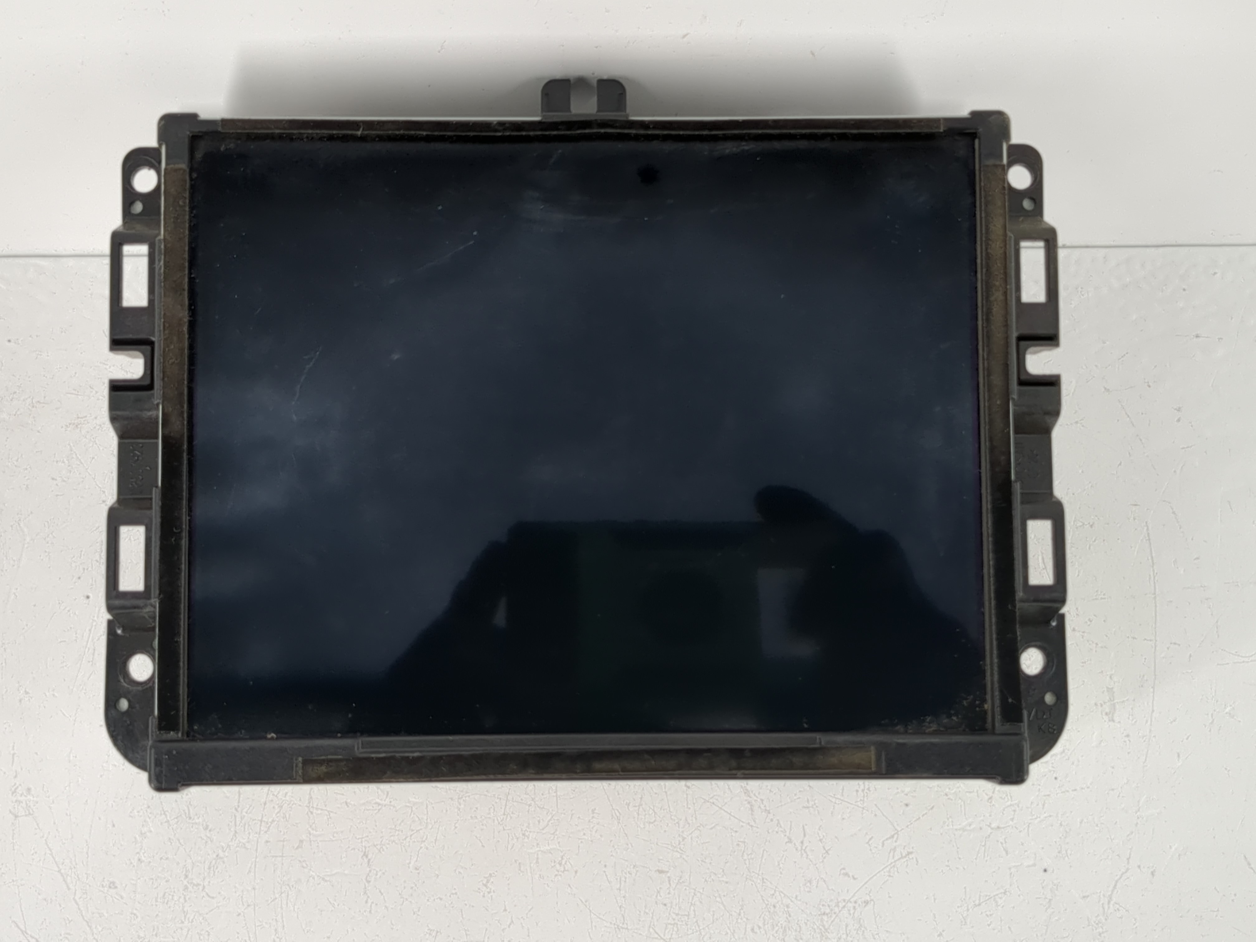 2020-2020 Jeep Cherokee Am Fm Cd Player Radio Receiver 1093089 - Oemusedautoparts1.com