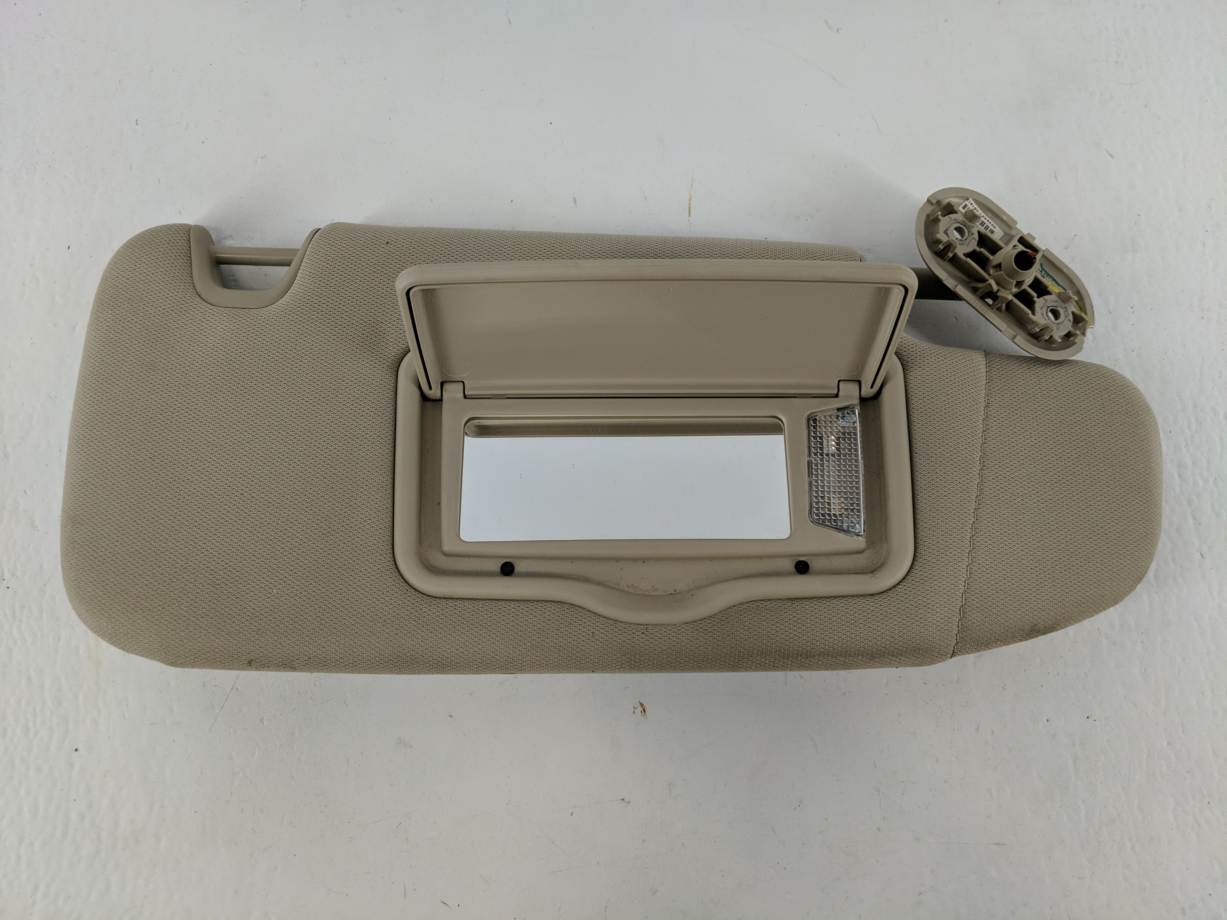 2010-2012 Ford Fusion Passenger Sun Visor Mirror Right Sunvisor 1093153 - Oemusedautoparts1.com