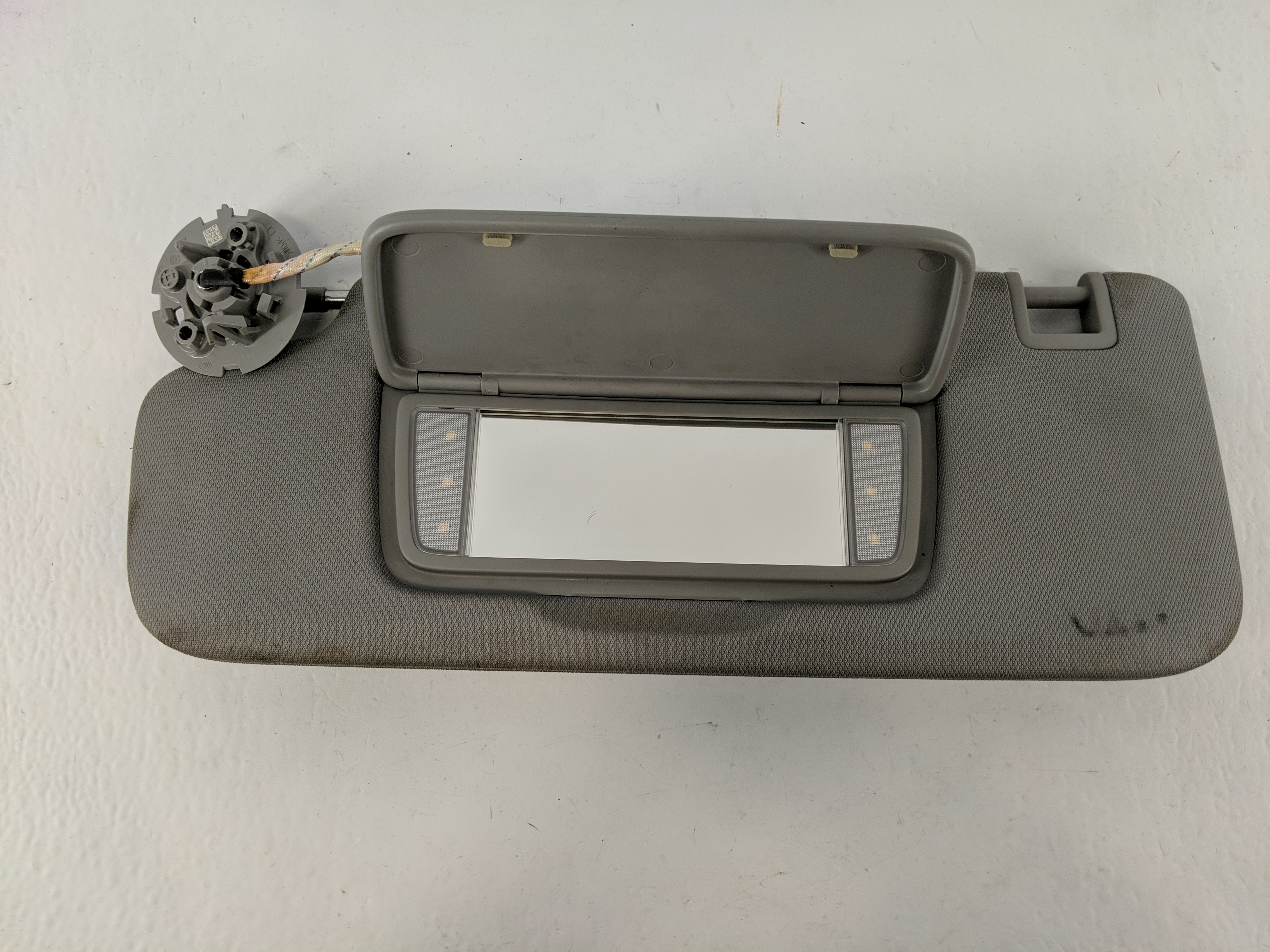 2002-2008 Audi A4 Driver Sun Visor Mirror Left Sunvisor Grey 1093154 - Oemusedautoparts1.com
