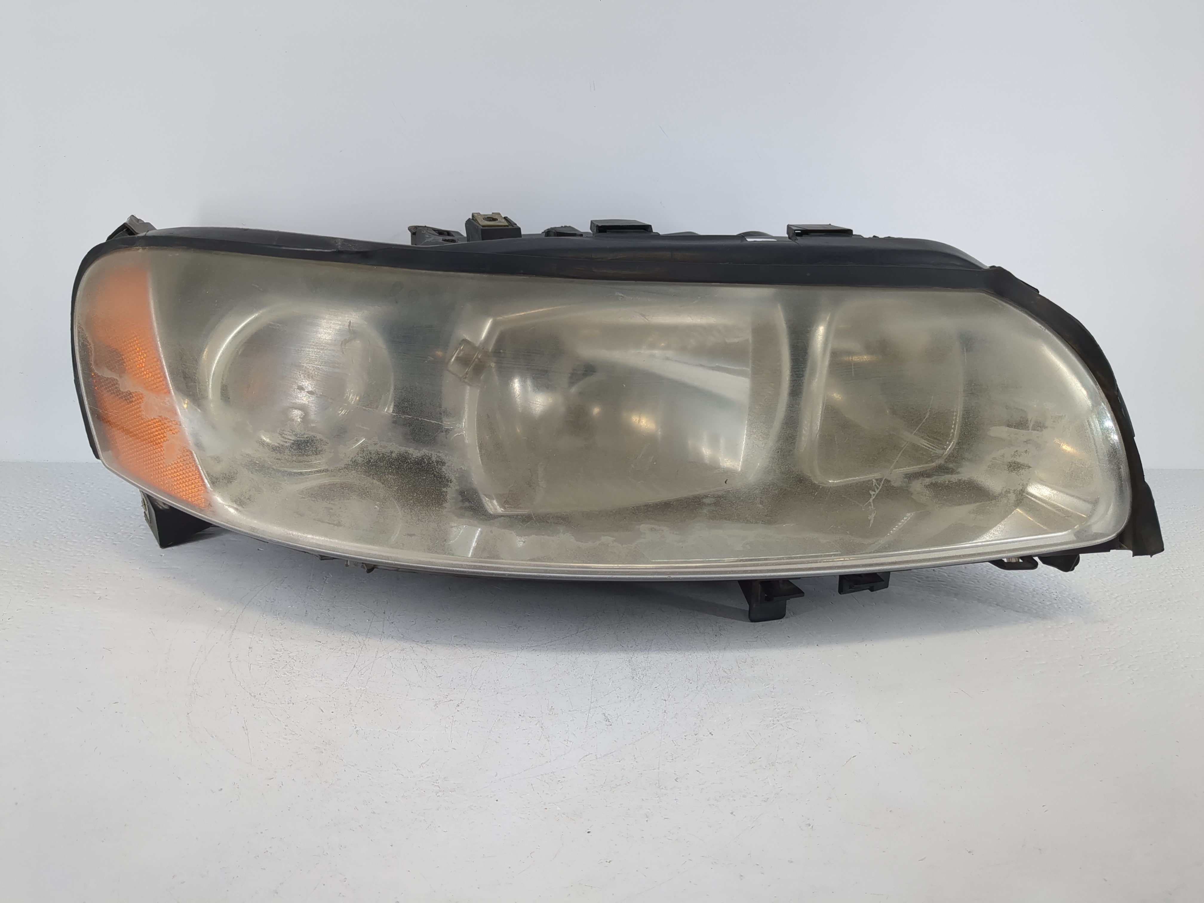 2005-2009 Volvo S60 Passenger Right Oem Head Light Headlight Lamp 1093168 - Oemusedautoparts1.com