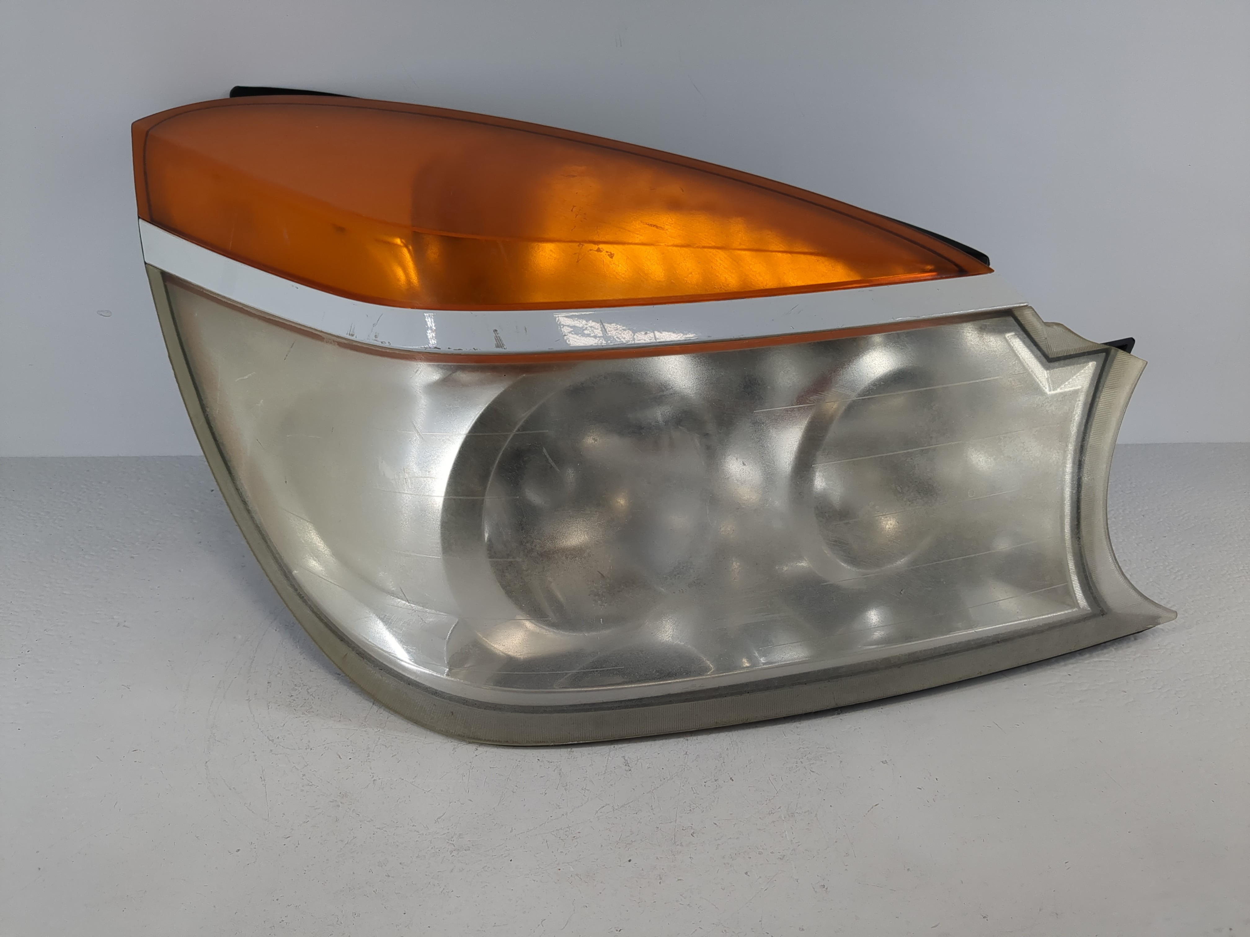 2002-2003 Buick Rendezvous Passenger Right Oem Head Light Headlight Lamp 1093169 - Oemusedautoparts1.com