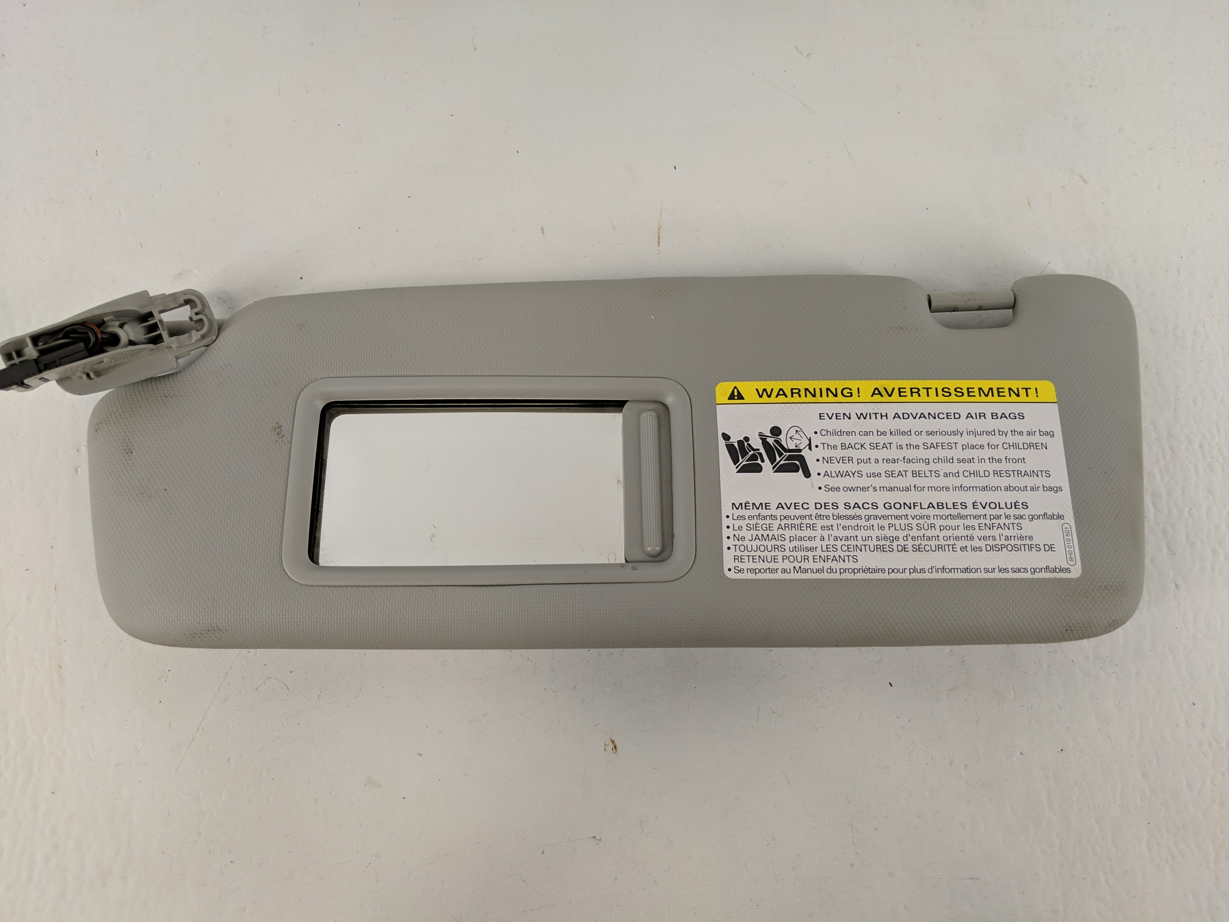 Picture of 2013-2014 Audi Q5 Driver Sun Visor Mirror Left Sunvisor Light Gray 1093170