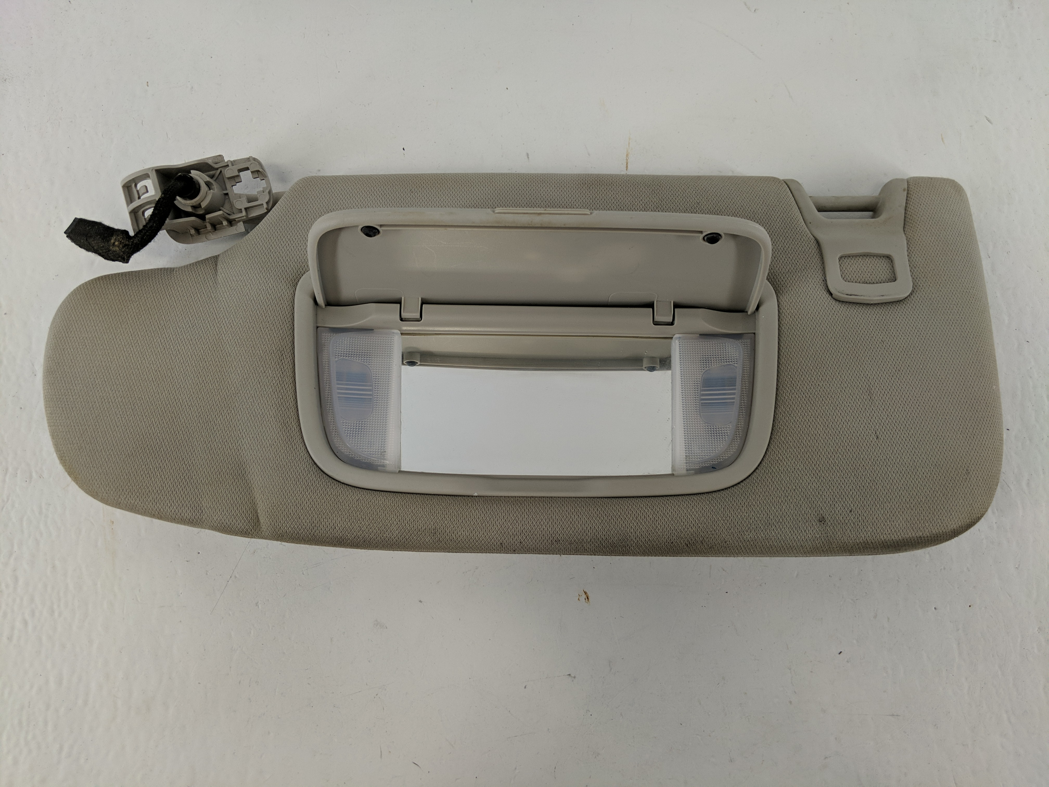 2015-2017 Lincoln Mkz Driver Sun Visor Mirror Left Sunvisor Grey 1093177 - Oemusedautoparts1.com