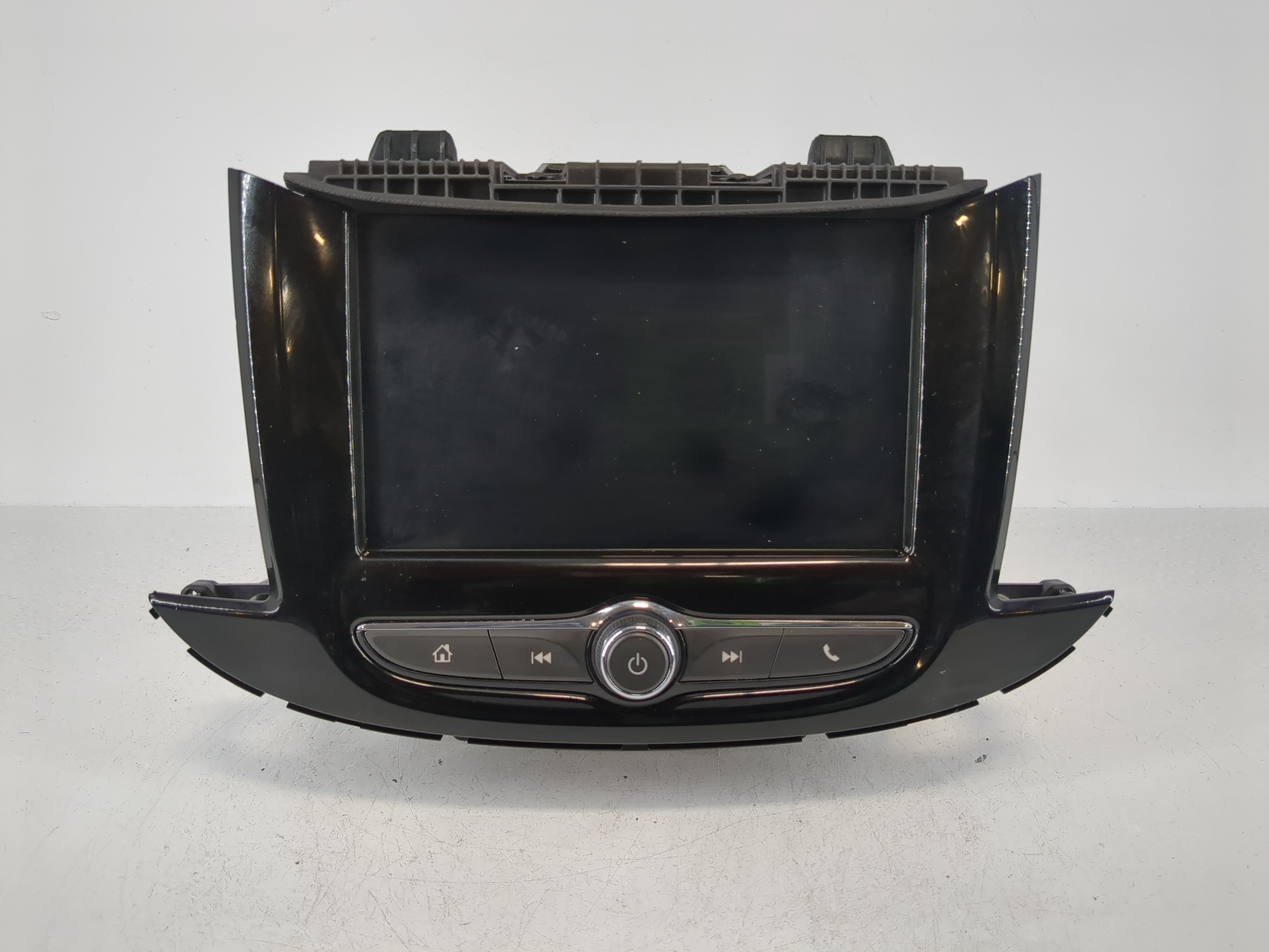 2017-2020 Chevrolet Trax Am Fm Cd Player Radio Receiver 1093226 - Oemusedautoparts1.com