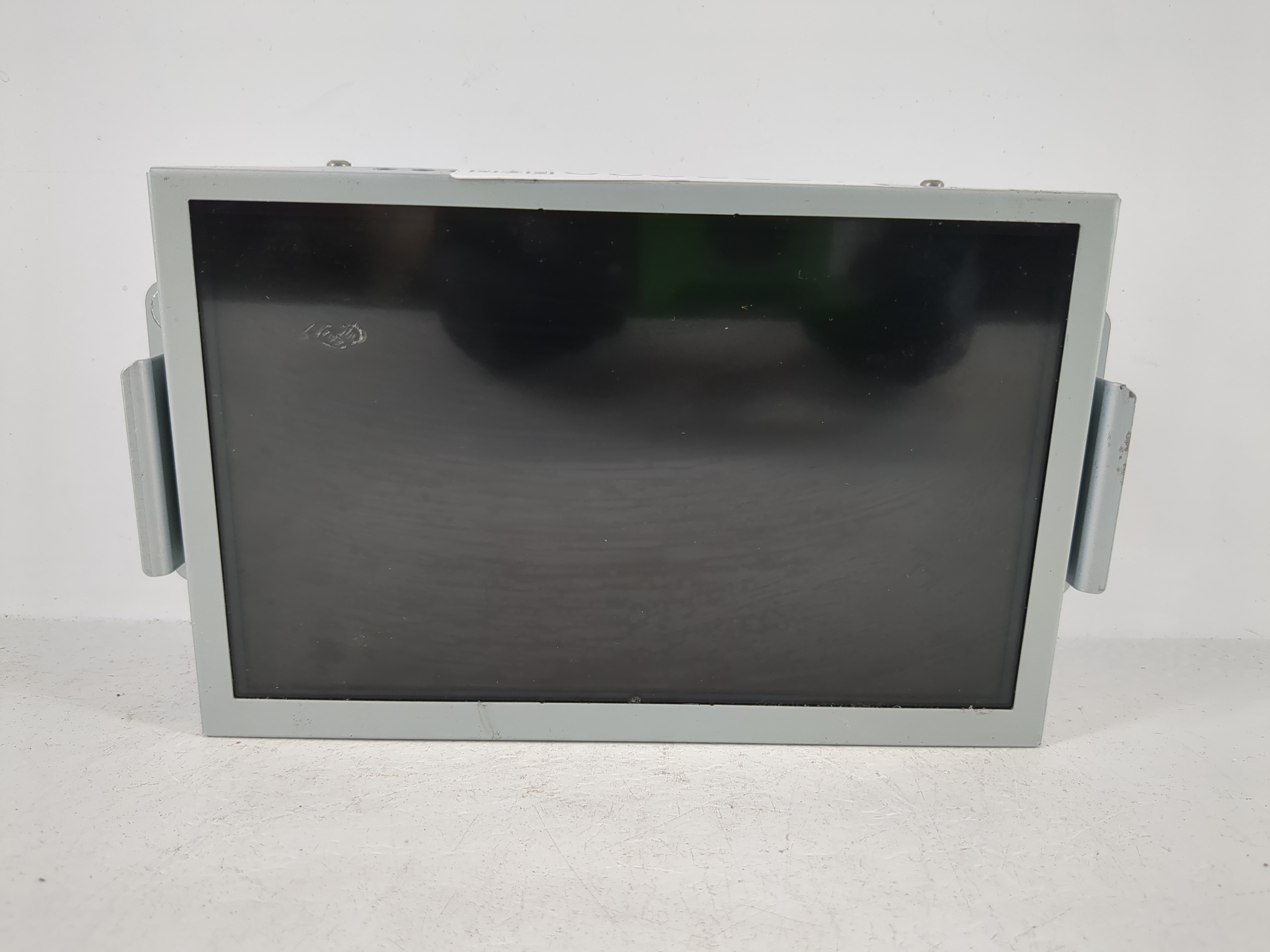 2019-2019 Ford Explorer Information Display Screen 1093232 - Oemusedautoparts1.com