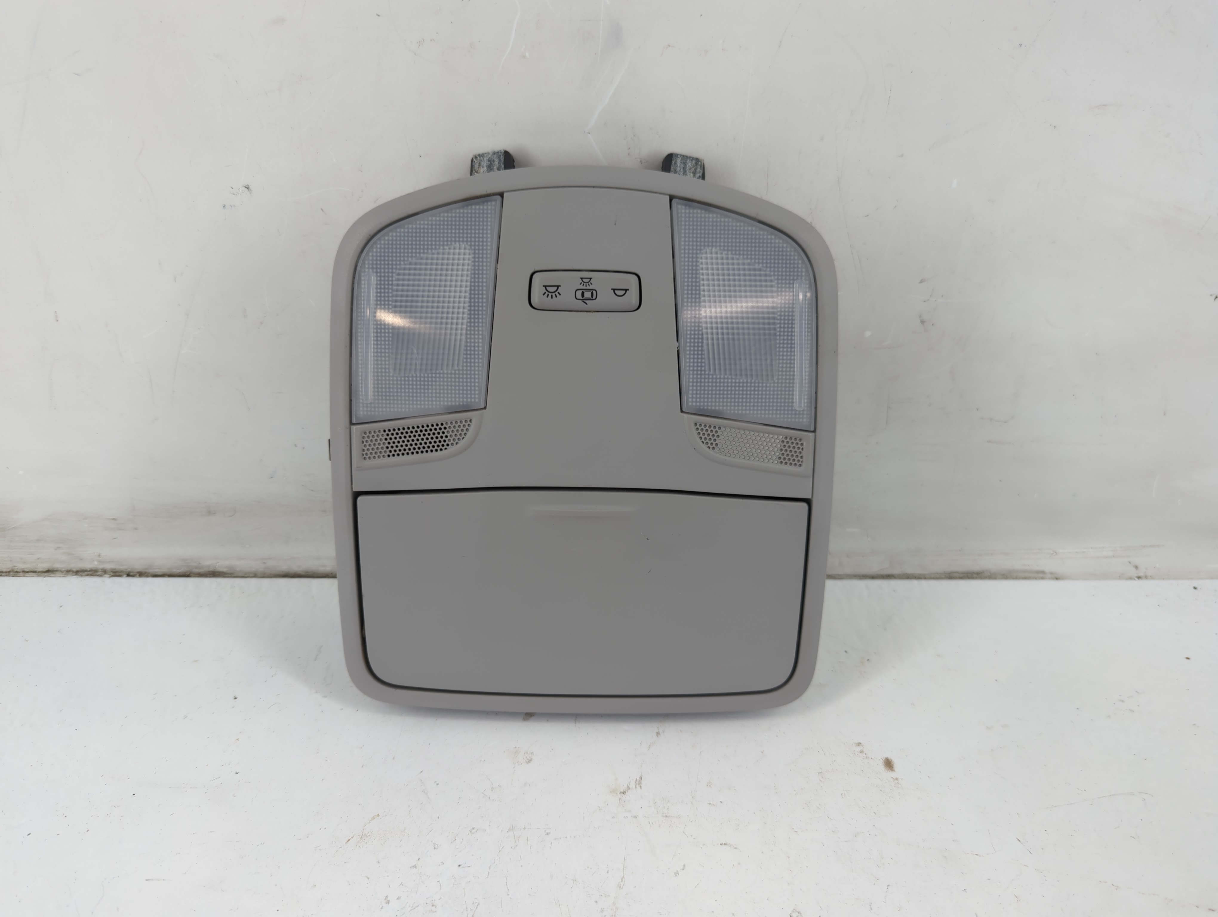 2021 Hyundai Kona Overhead Roof Console 1093238 - Oemusedautoparts1.com