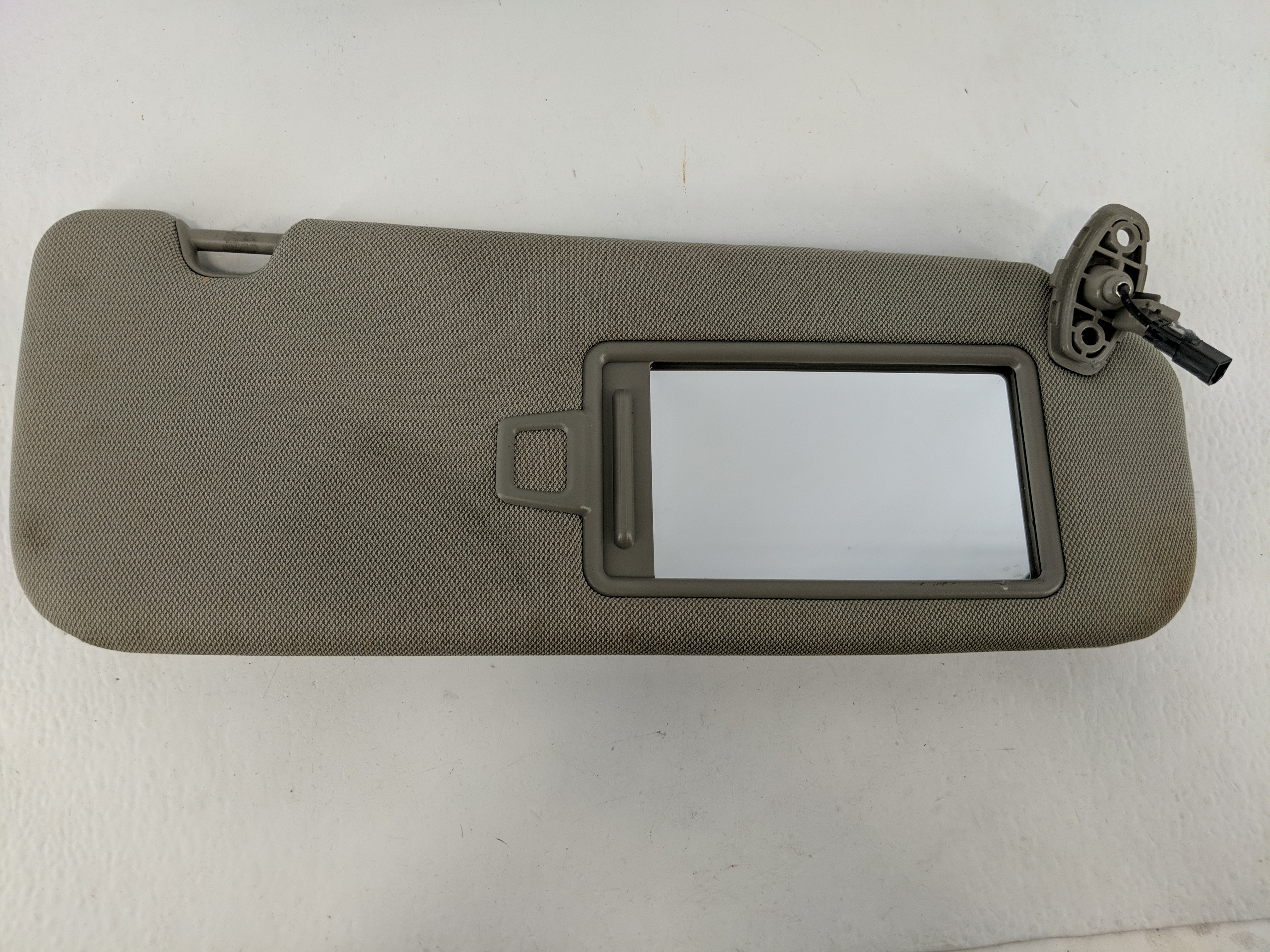 2015-2020 Kia Sedona Passenger Sun Visor Mirror Right Sunvisor Dark Gray 1093245 - Oemusedautoparts1.com